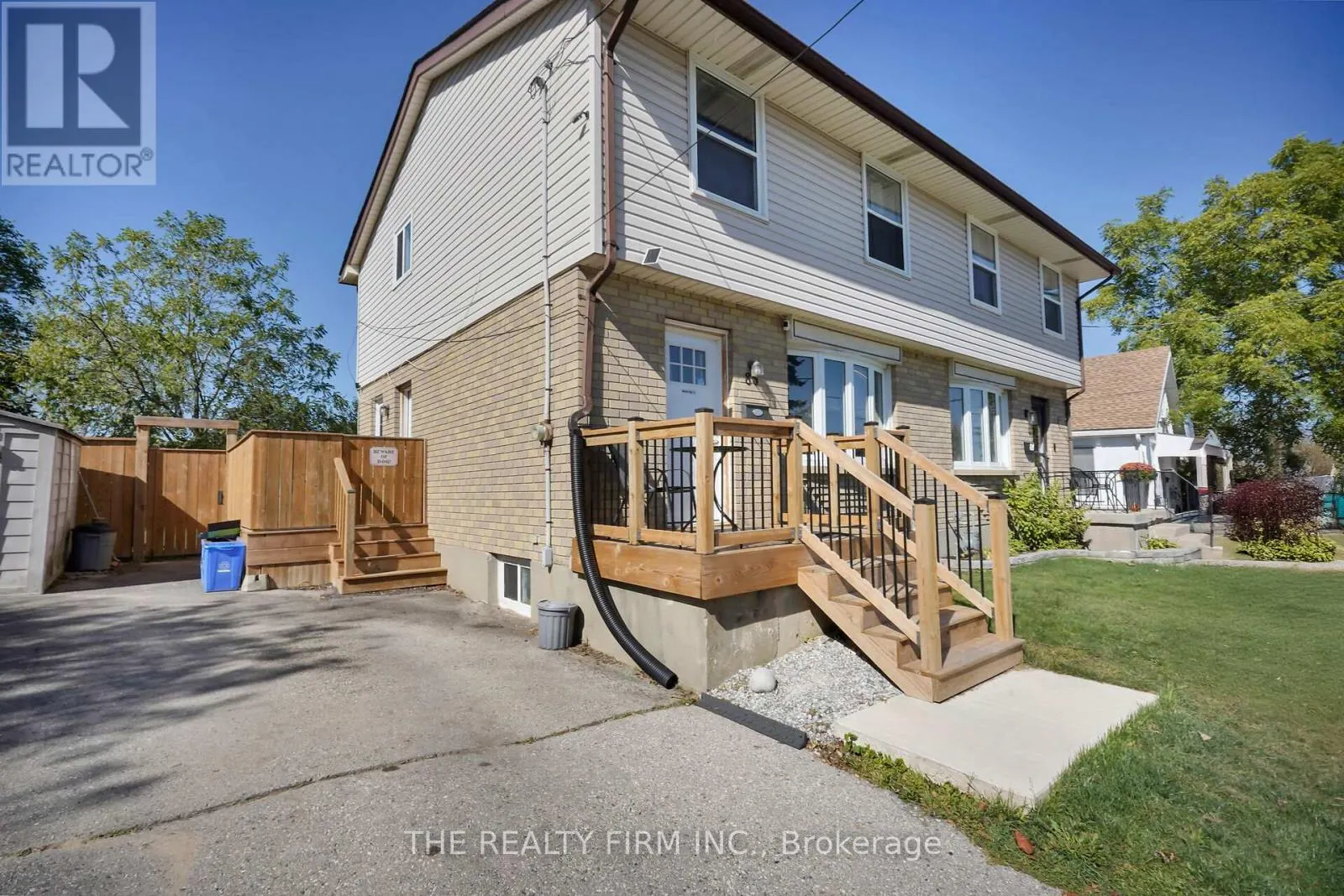 86 MACKAY AVENUE