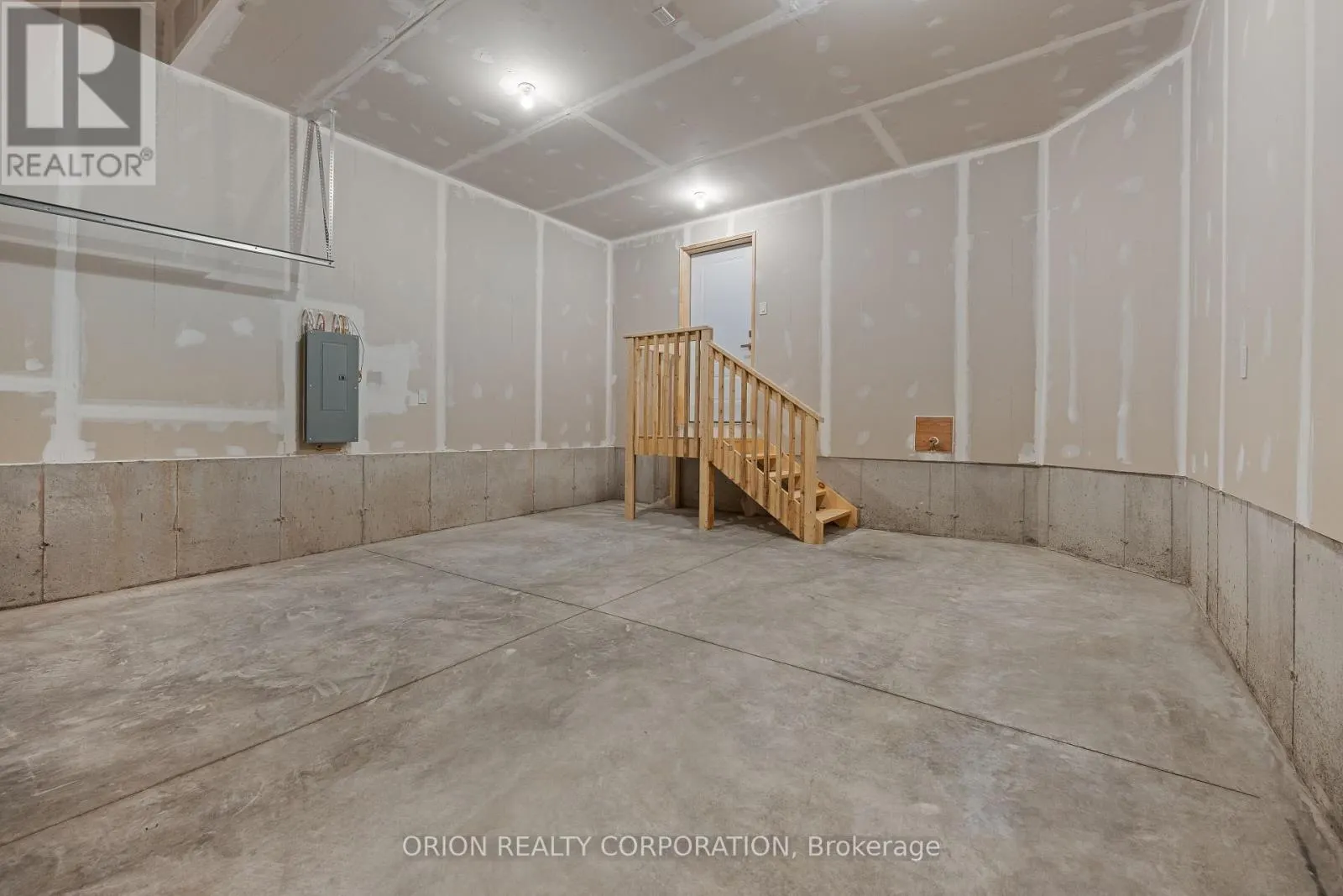 921 GOODWIN DRIVE