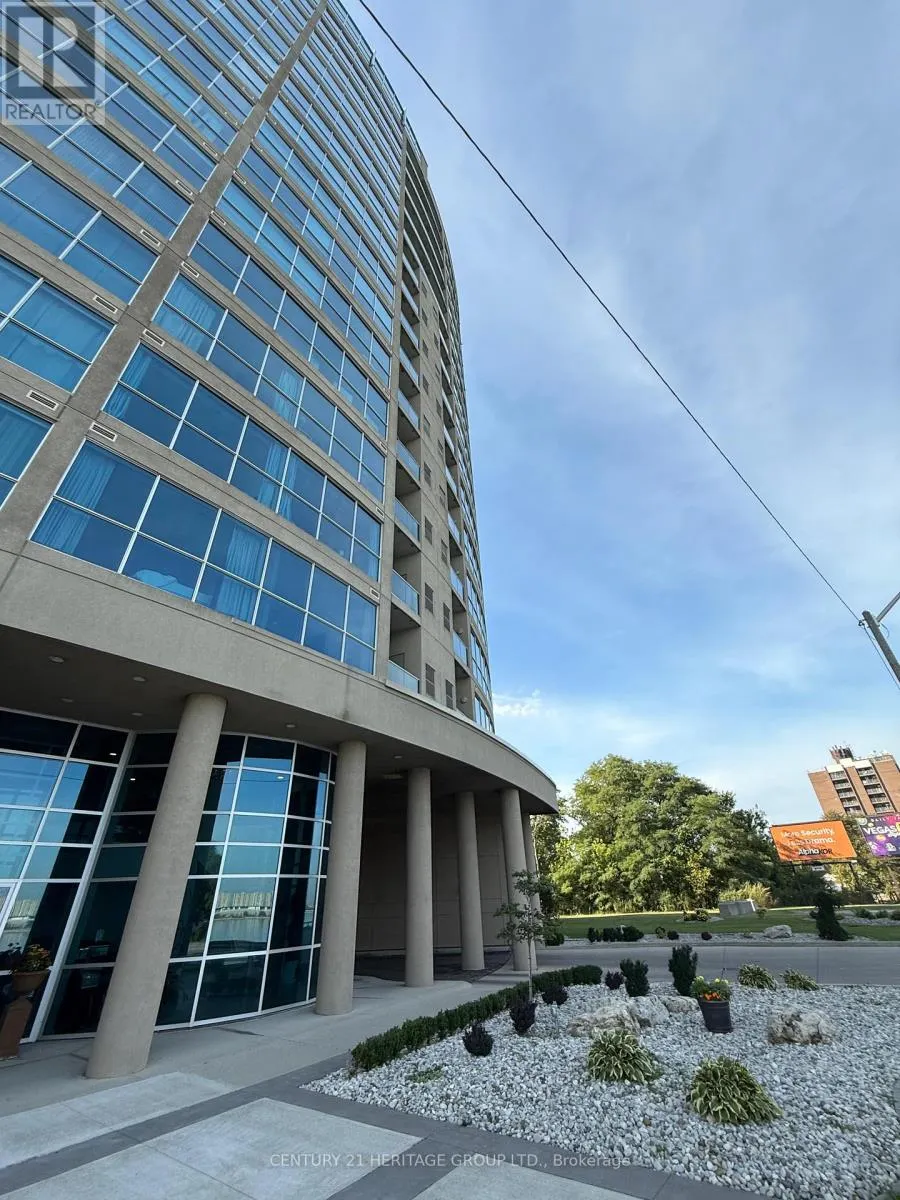 305 - 1225 RIVERSIDE DRIVE W