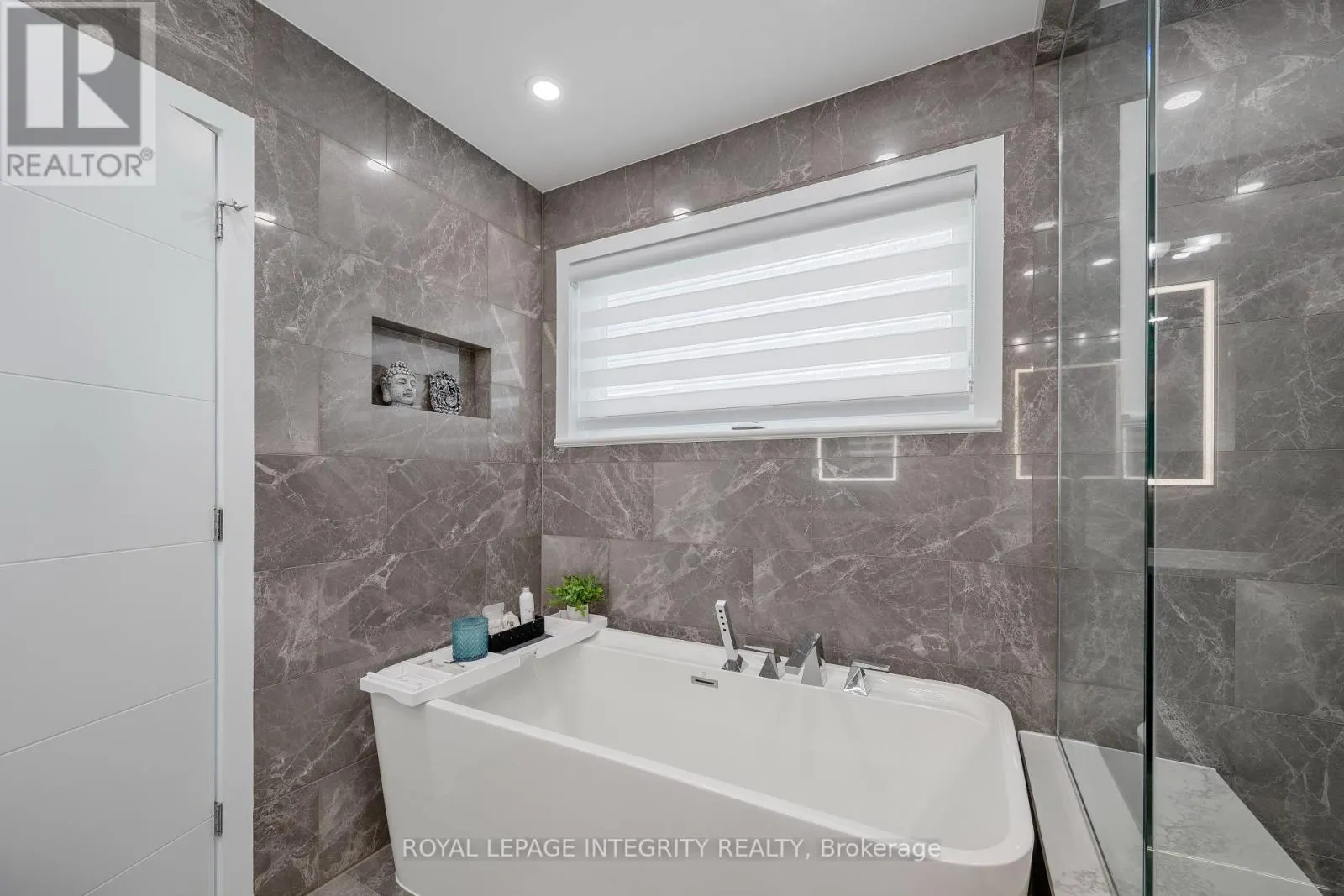 232 CONDADO CRESCENT