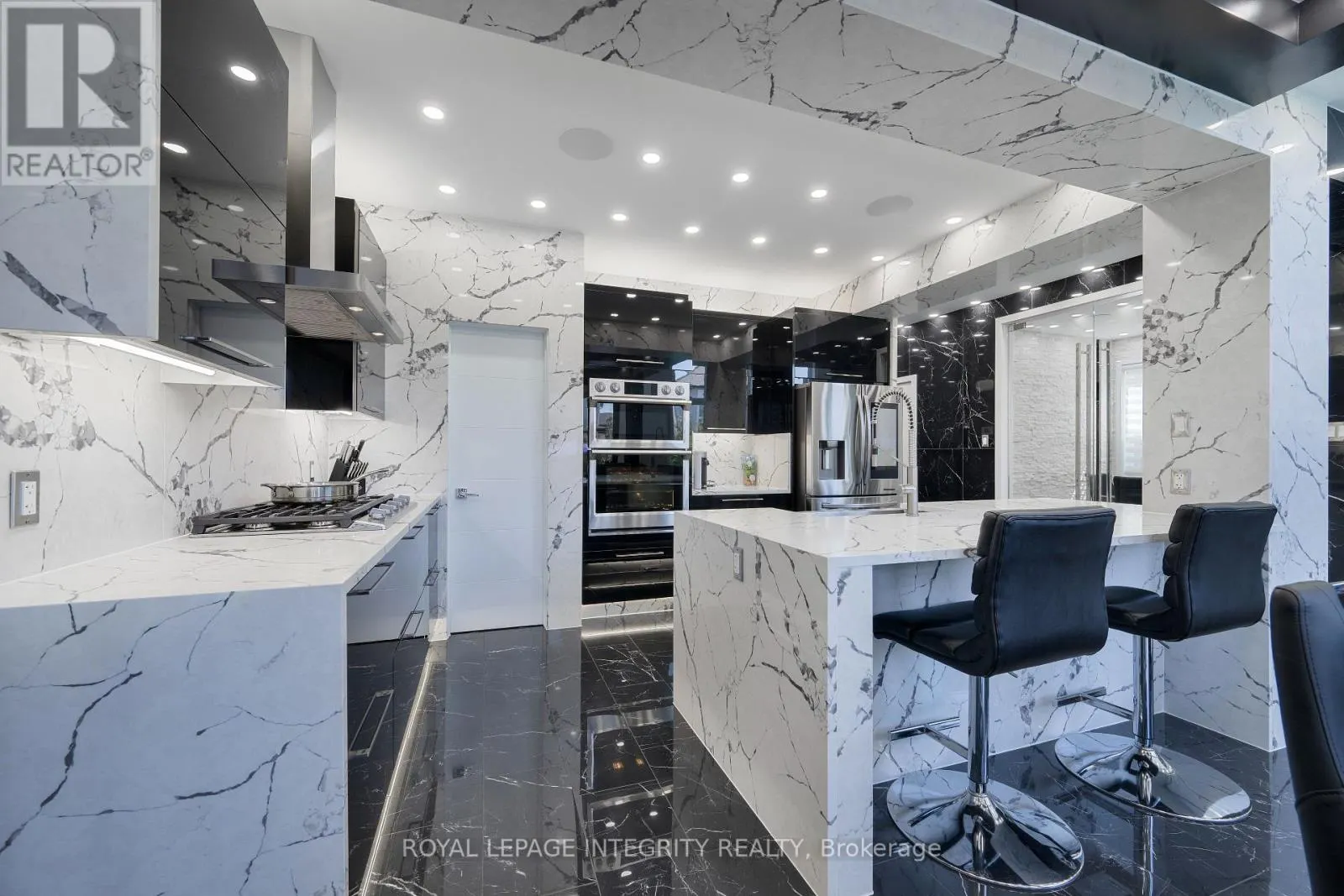 232 CONDADO CRESCENT