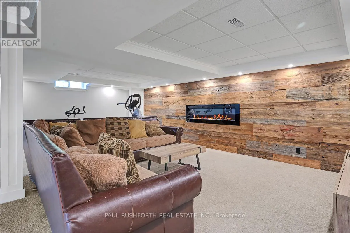 15 RICHLAND DRIVE
