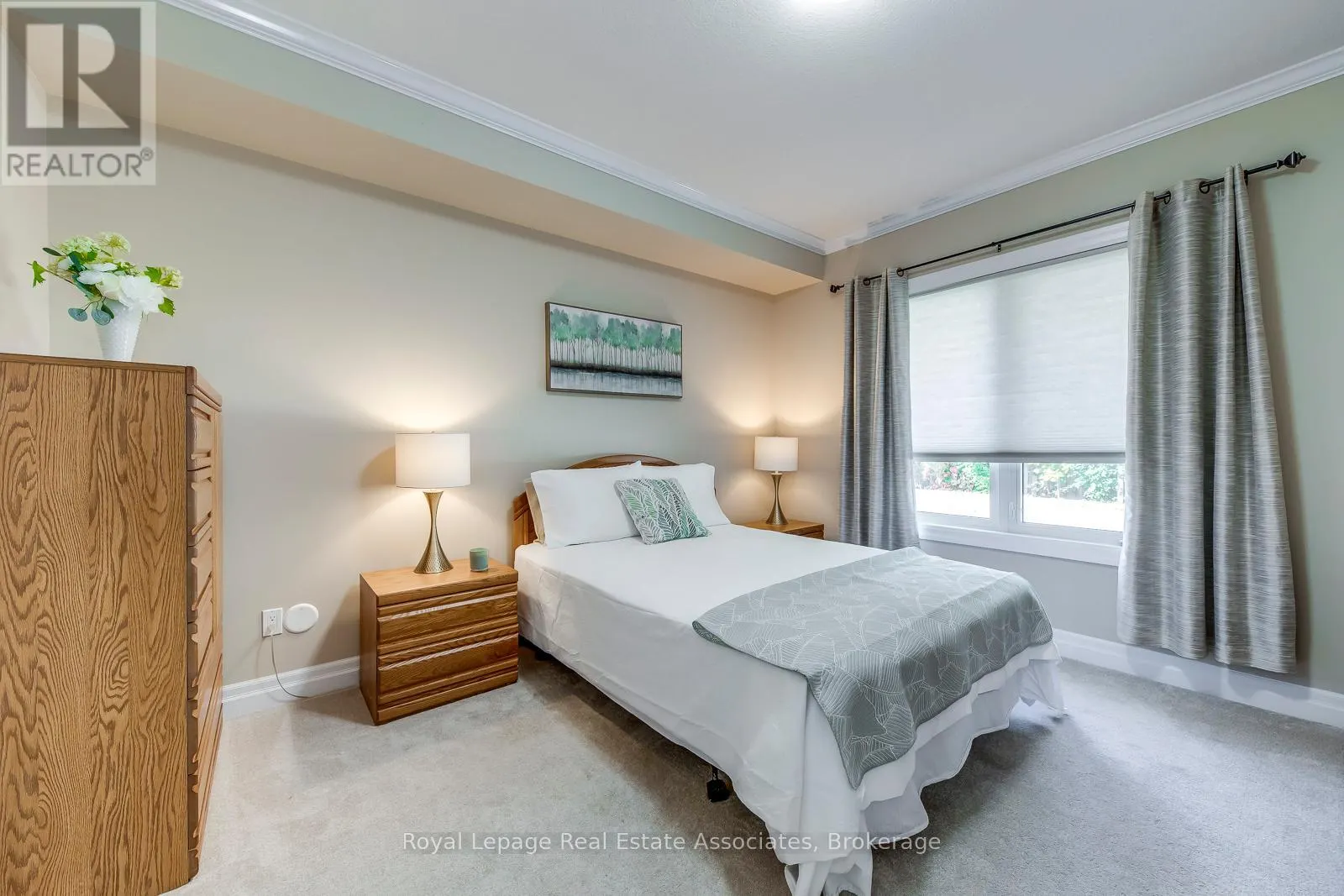 221 - 760 WOODHILL DRIVE