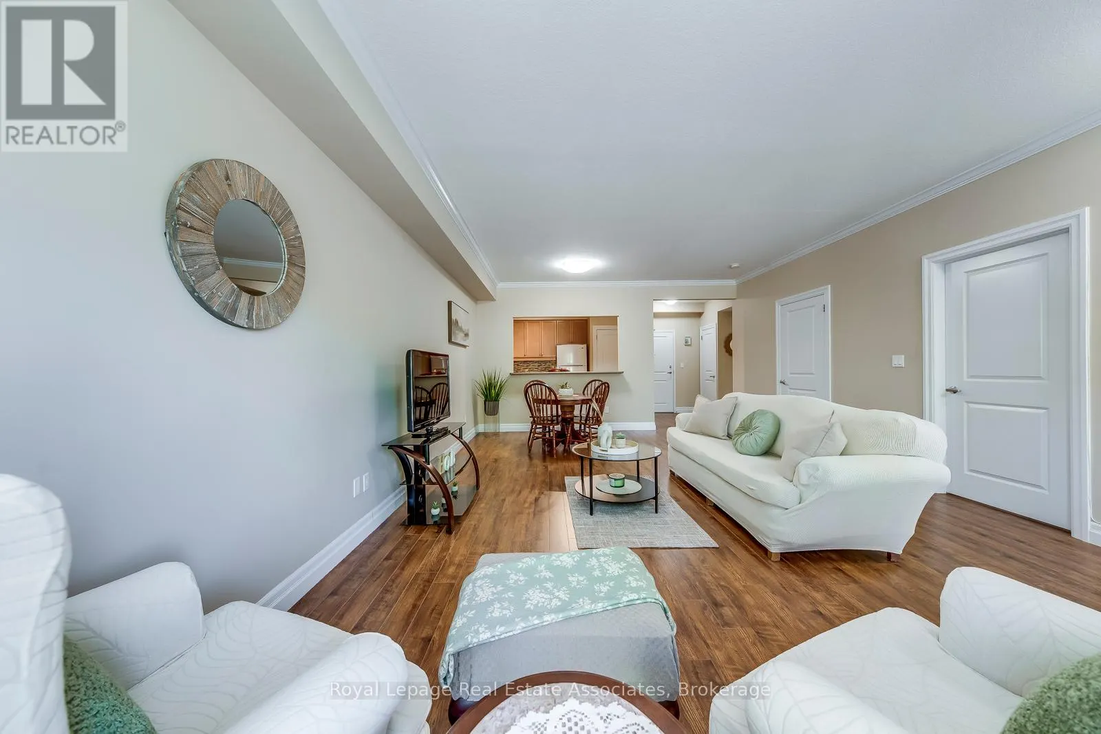 221 - 760 WOODHILL DRIVE