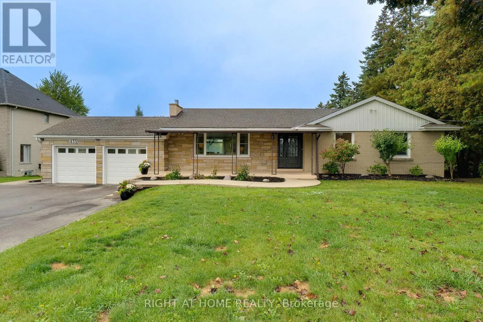 435 PARKSIDE DRIVE
