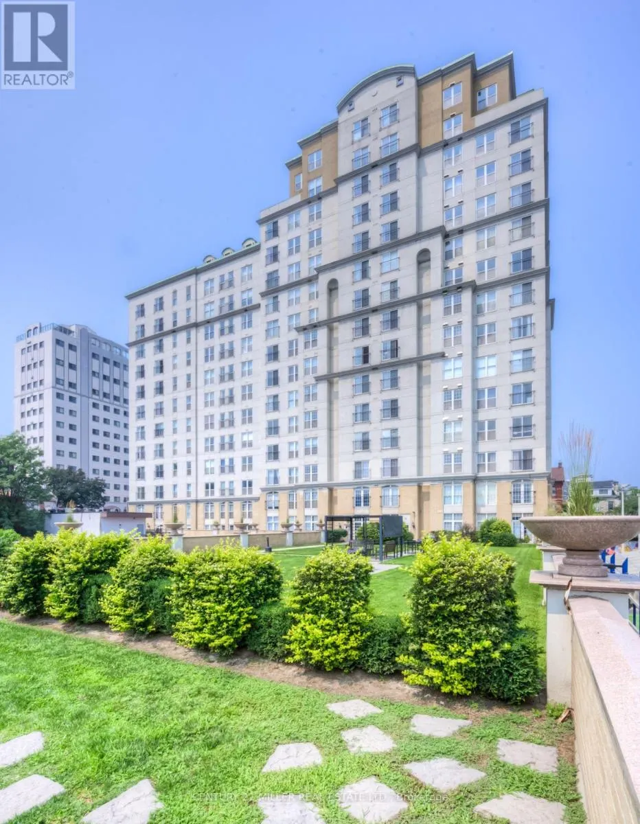315 - 135 JAMES STREET S