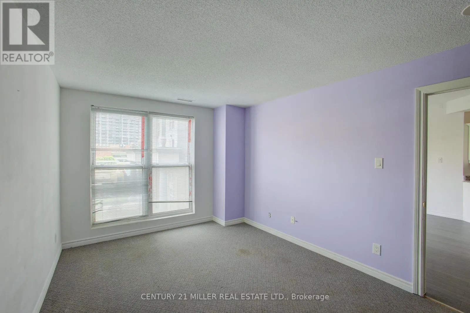 315 - 135 JAMES STREET S