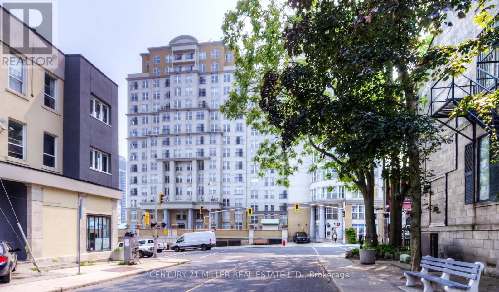 315 - 135 JAMES STREET S