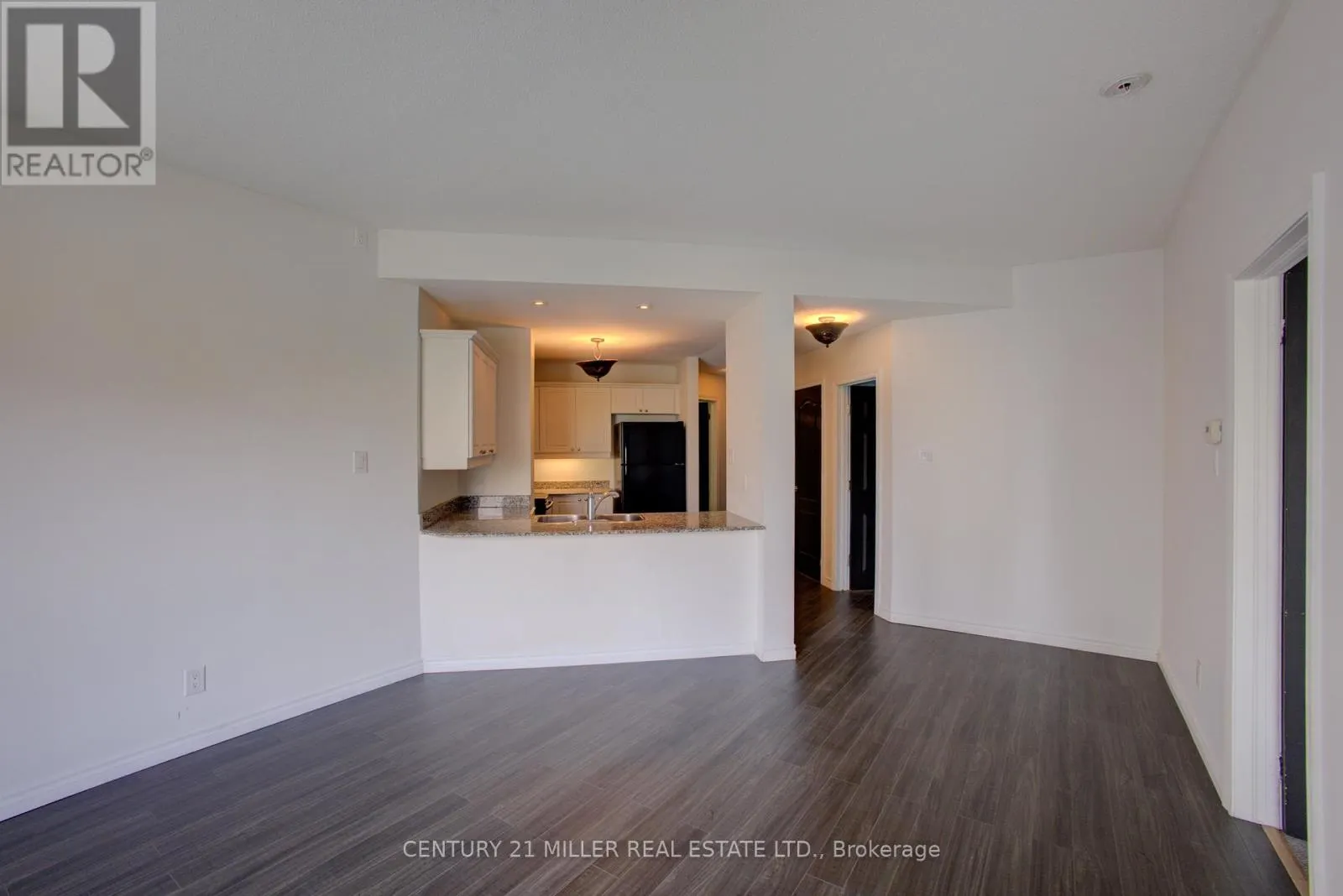 315 - 135 JAMES STREET S