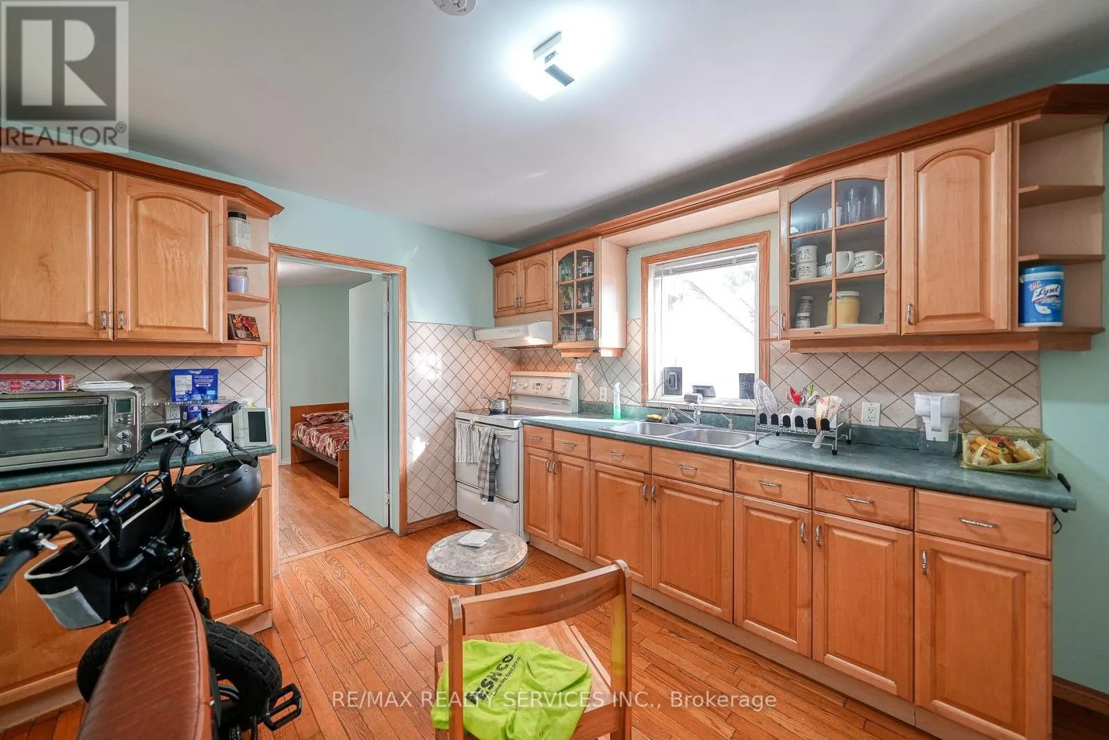 24 NORLAN AVENUE