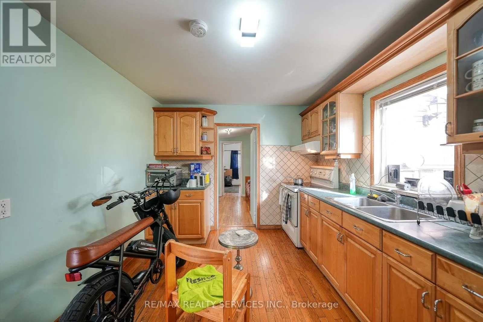 24 NORLAN AVENUE