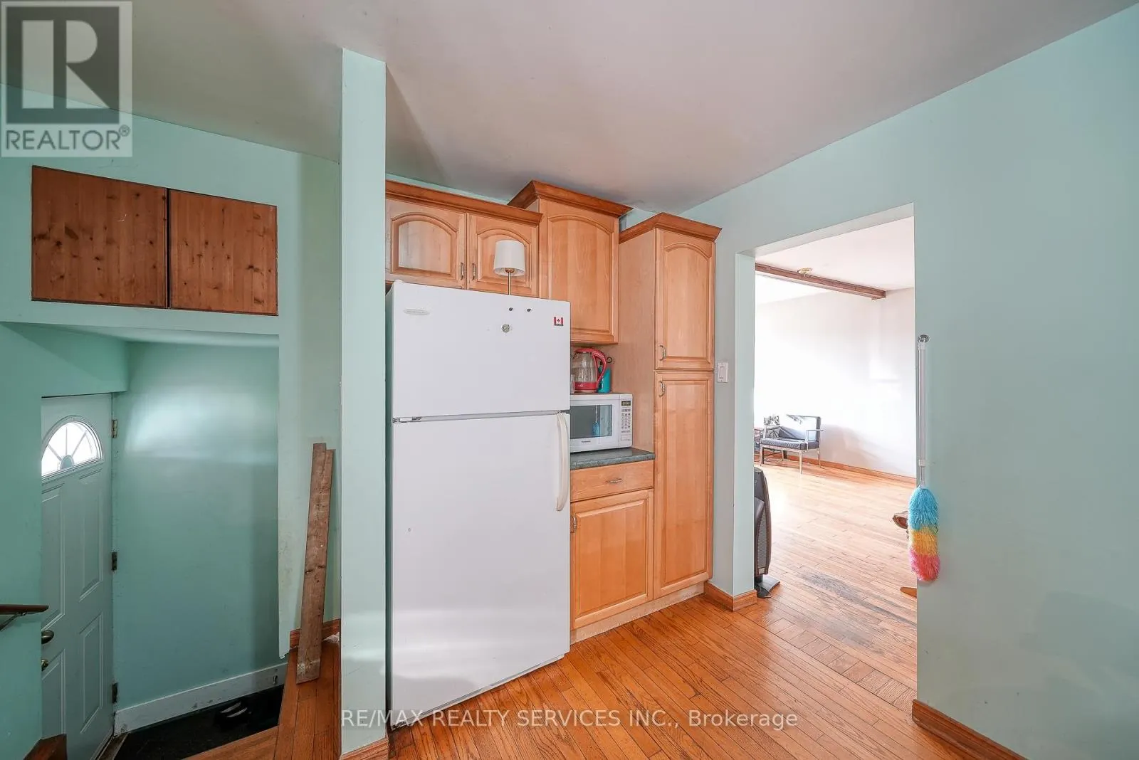 24 NORLAN AVENUE