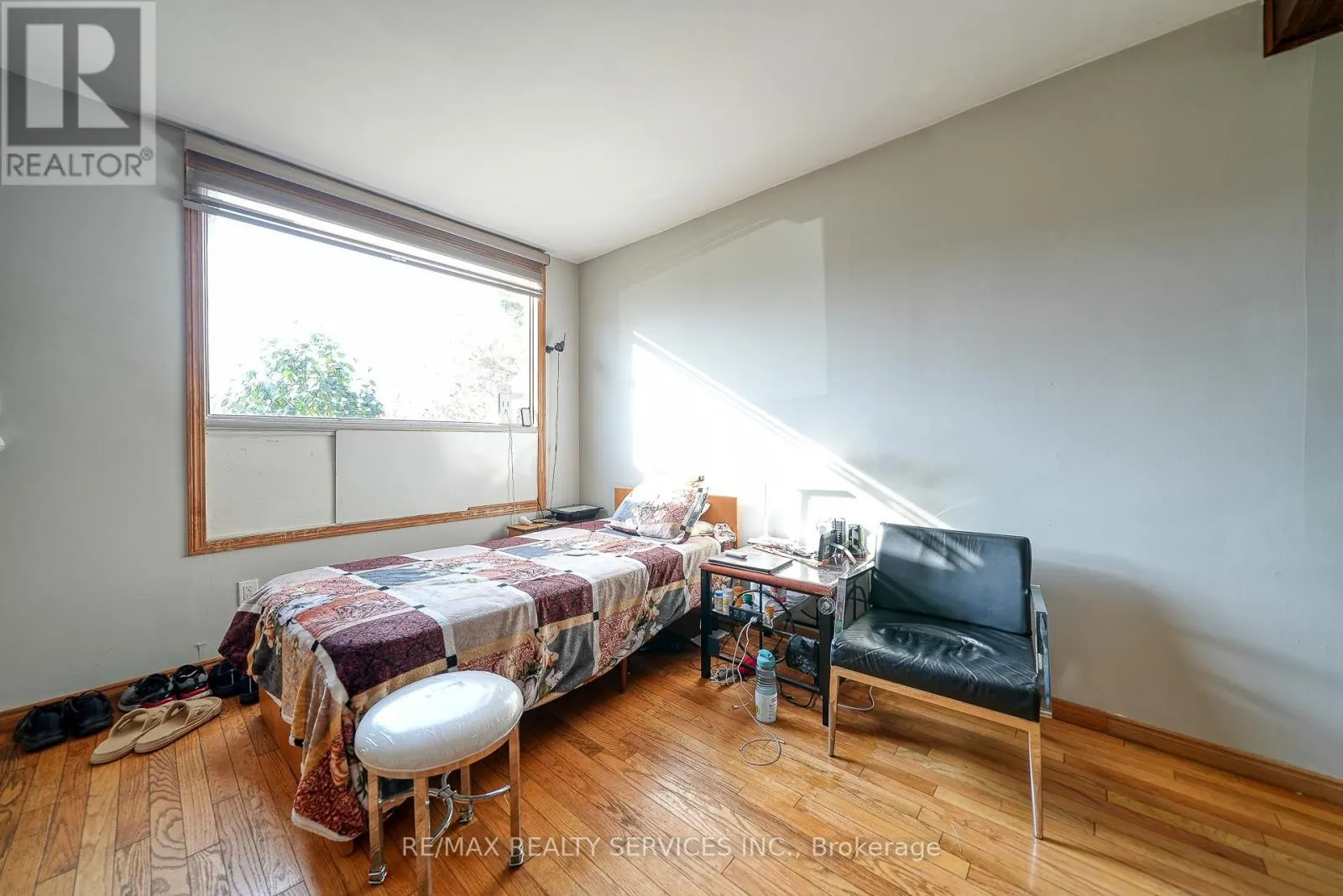 24 NORLAN AVENUE
