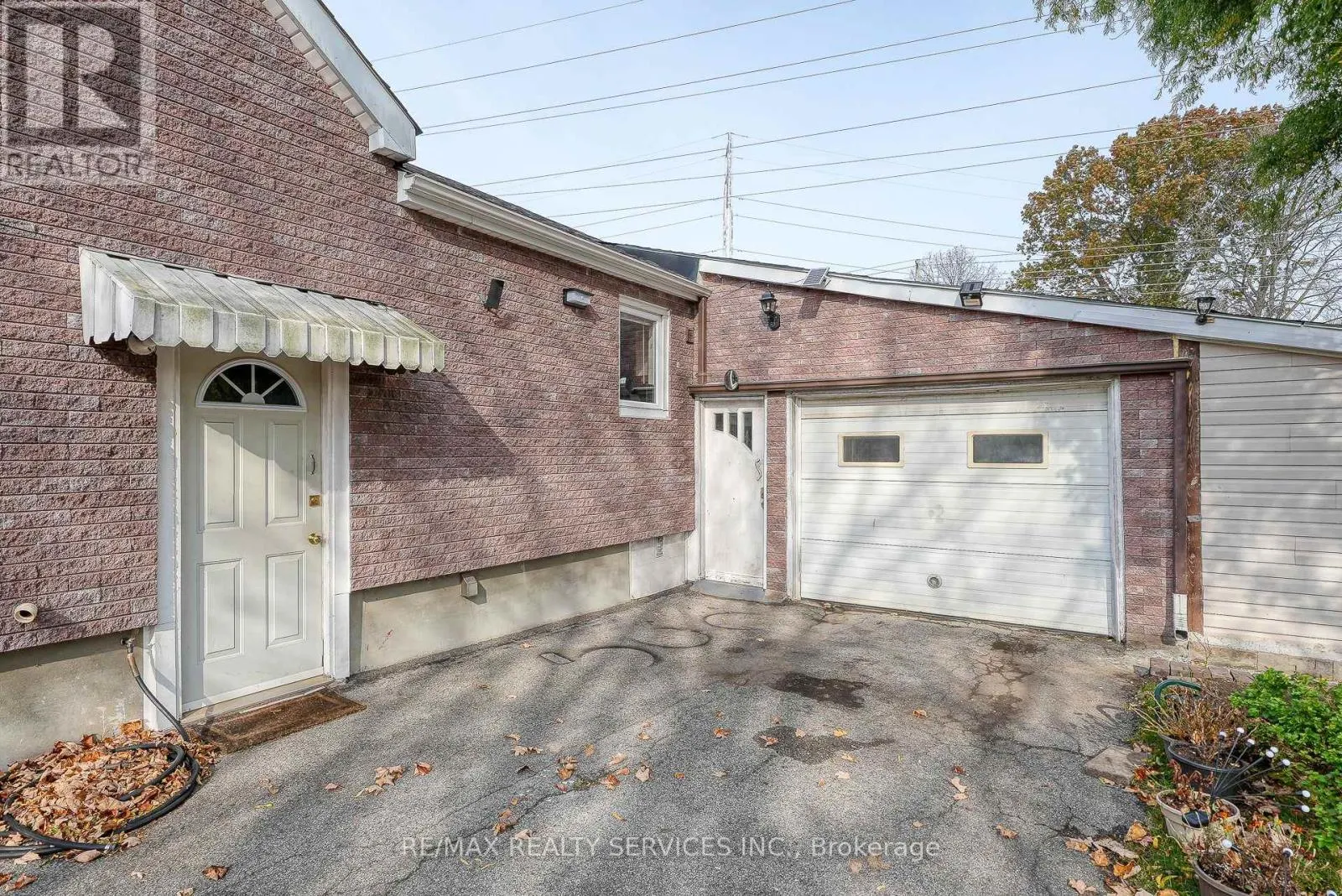 24 NORLAN AVENUE