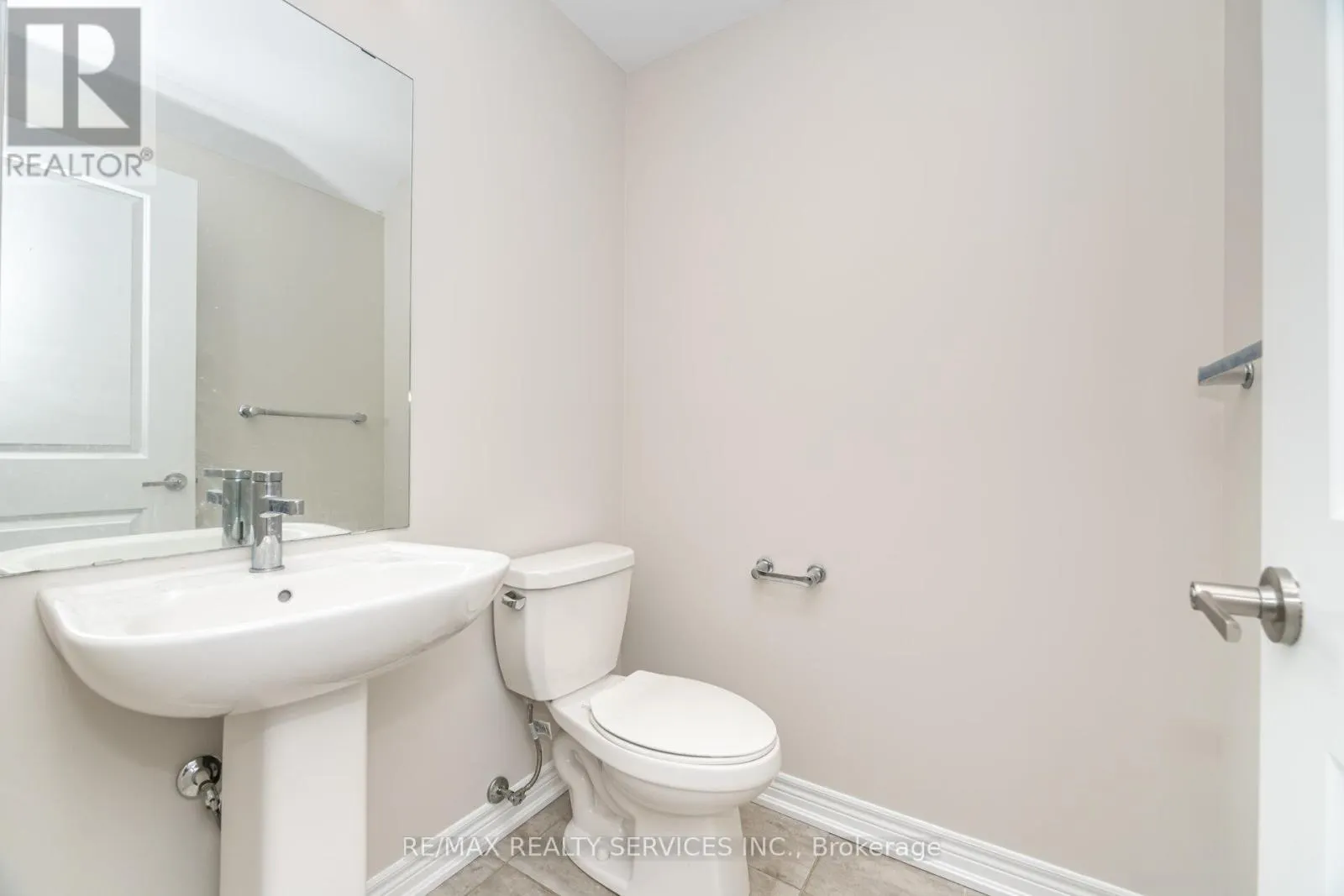 113 - 10 BIRMINGHAM DRIVE