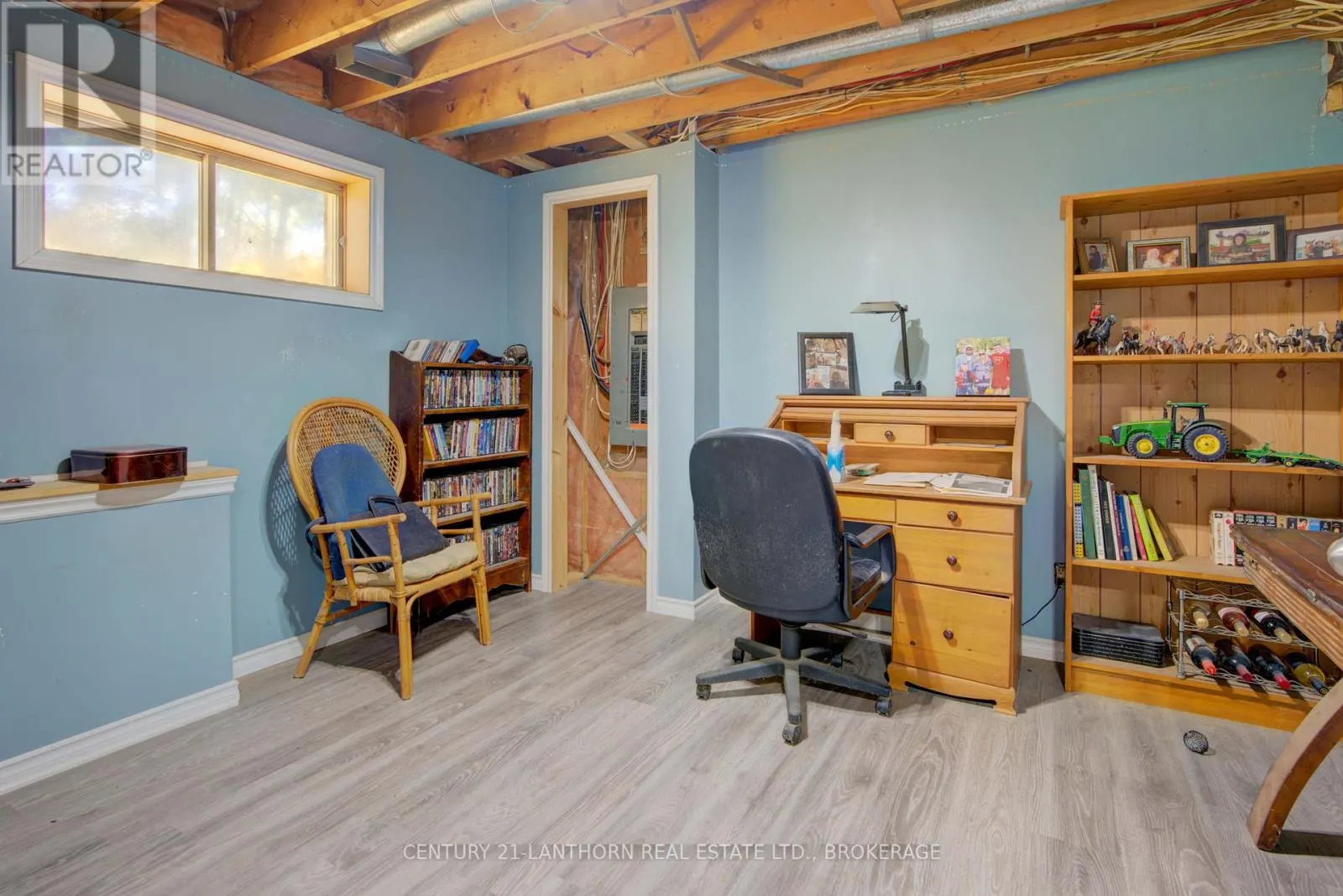 895 NINTH CONCESSION ROAD