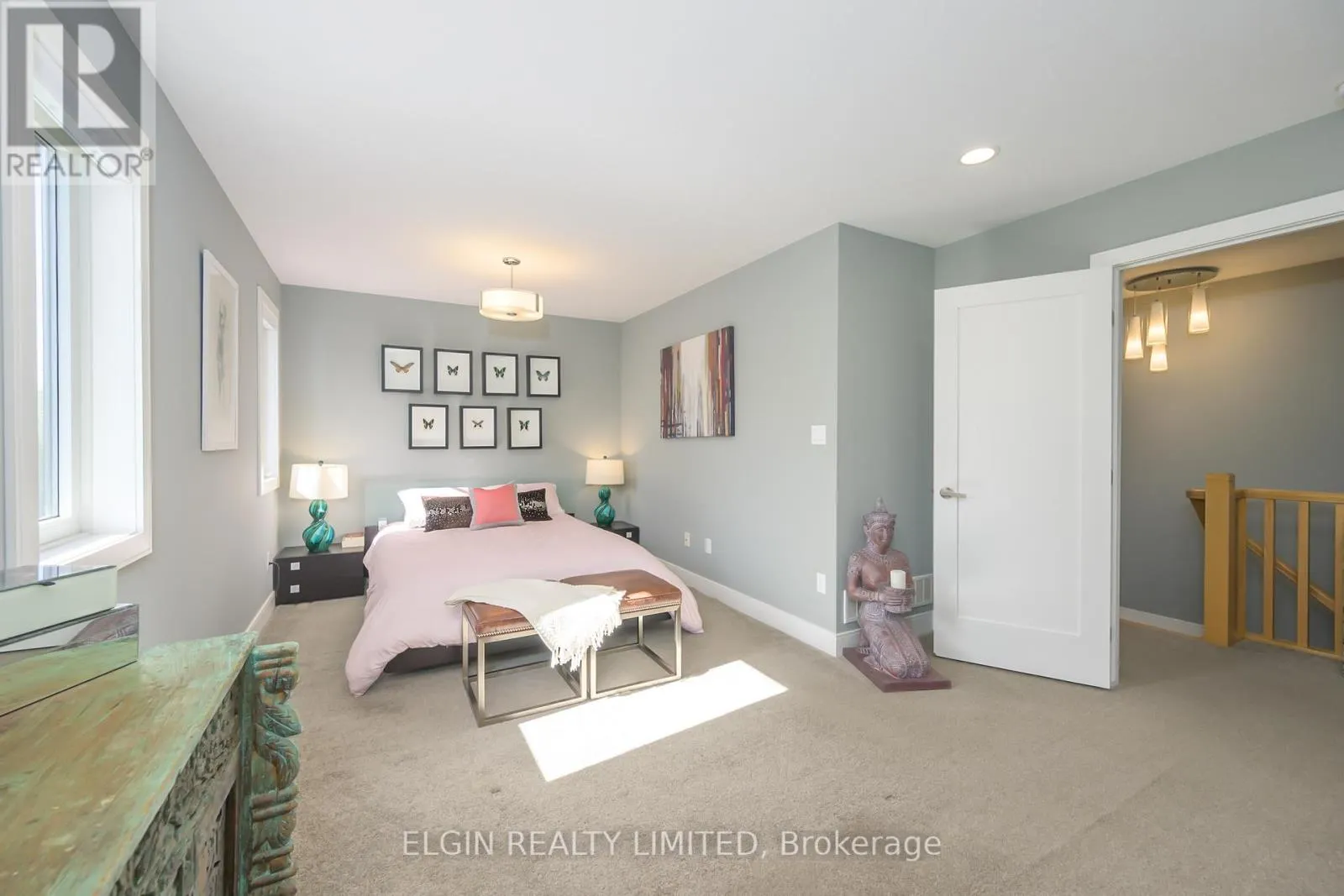 8 DEERFIELD COURT