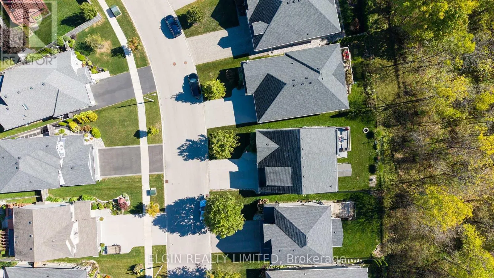 8 DEERFIELD COURT