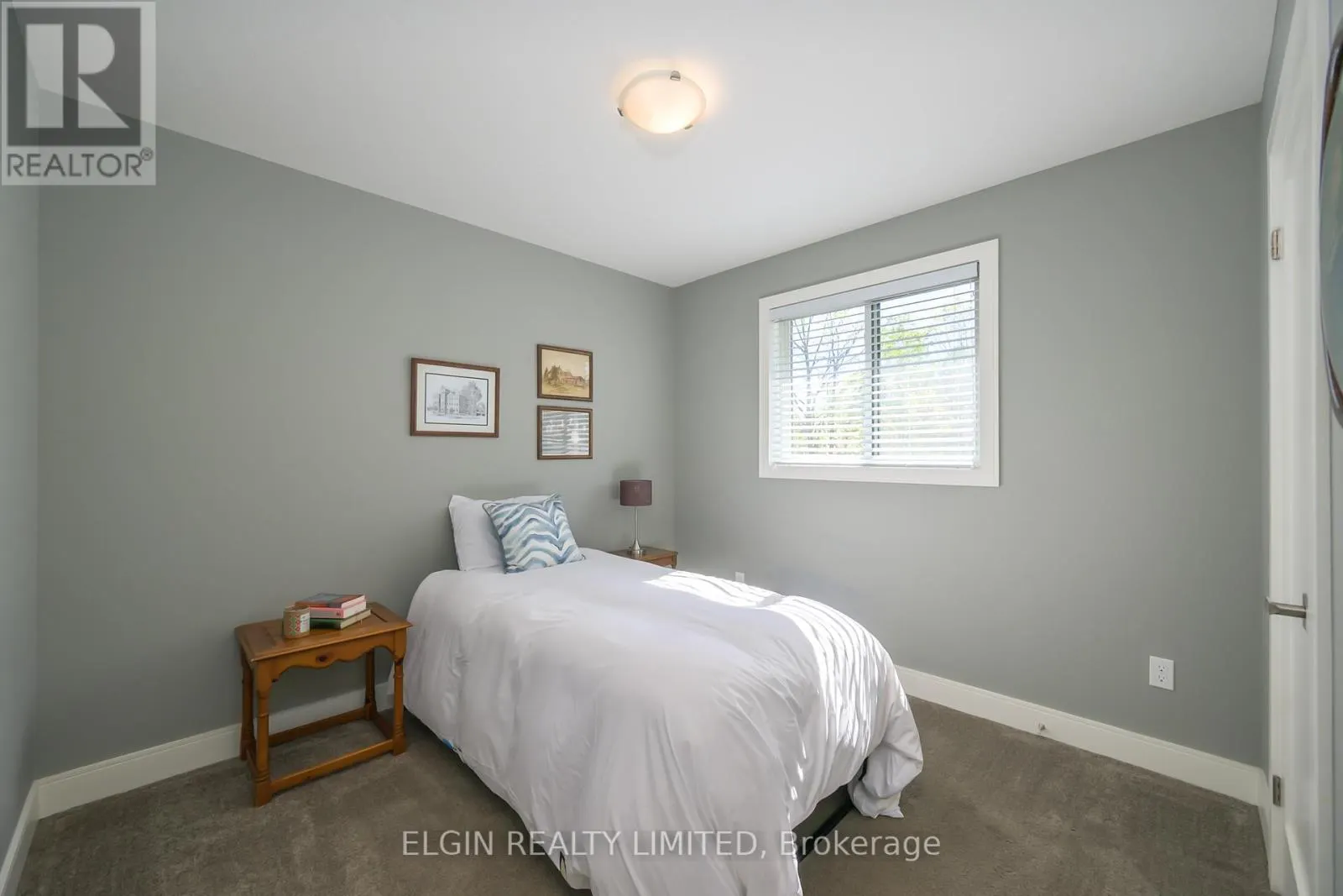 8 DEERFIELD COURT