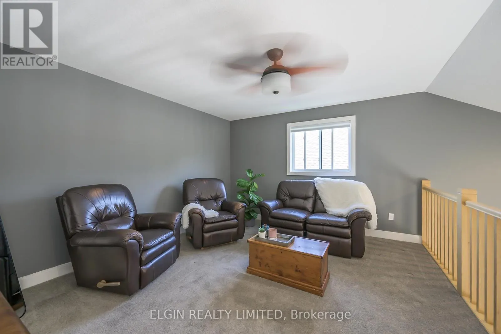8 DEERFIELD COURT