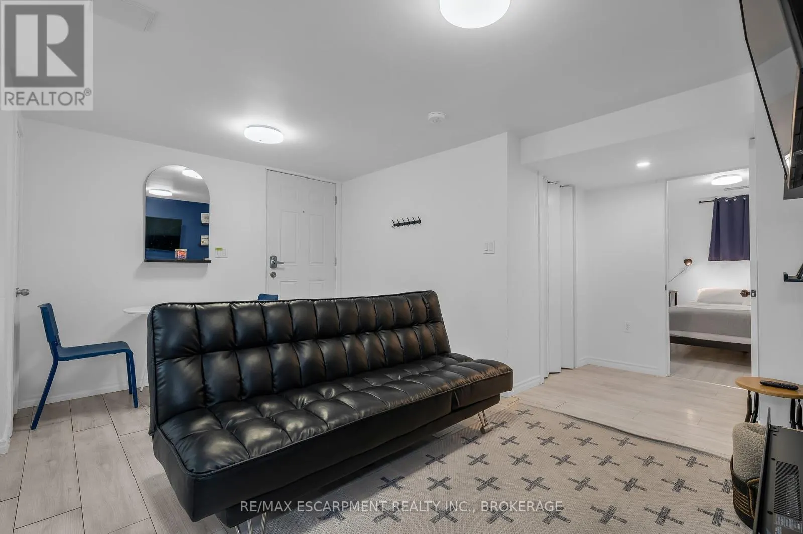 2 - 16 GOLDEN BOULEVARD E, #2