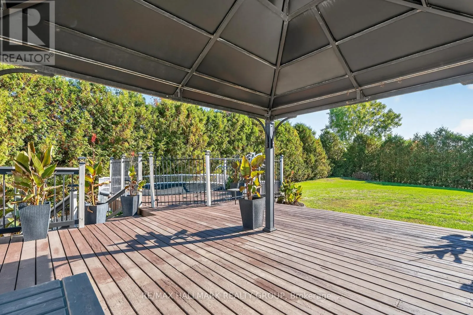 2851 GLENWOOD DRIVE