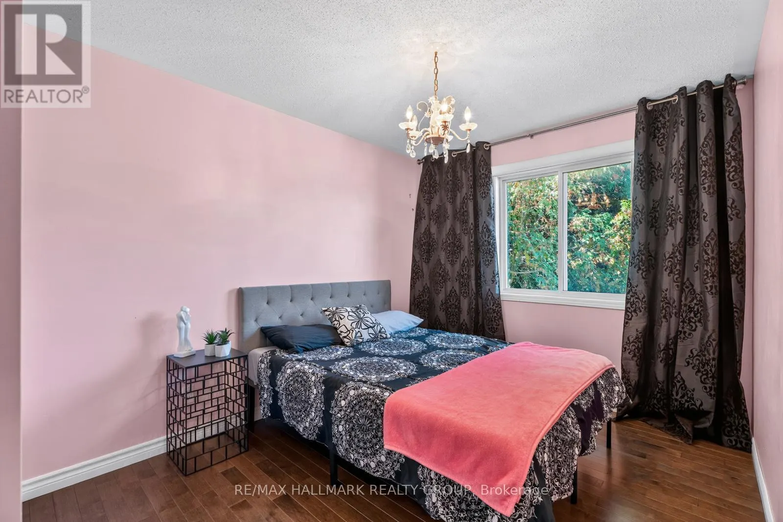 2851 GLENWOOD DRIVE