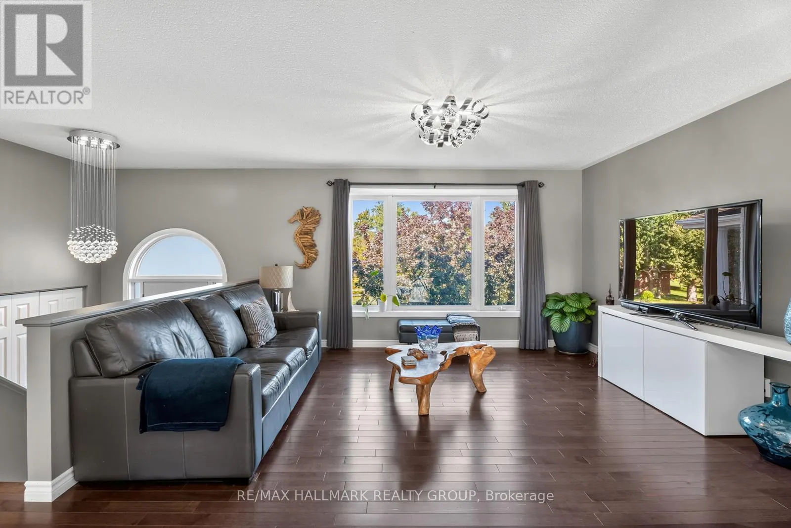 2851 GLENWOOD DRIVE