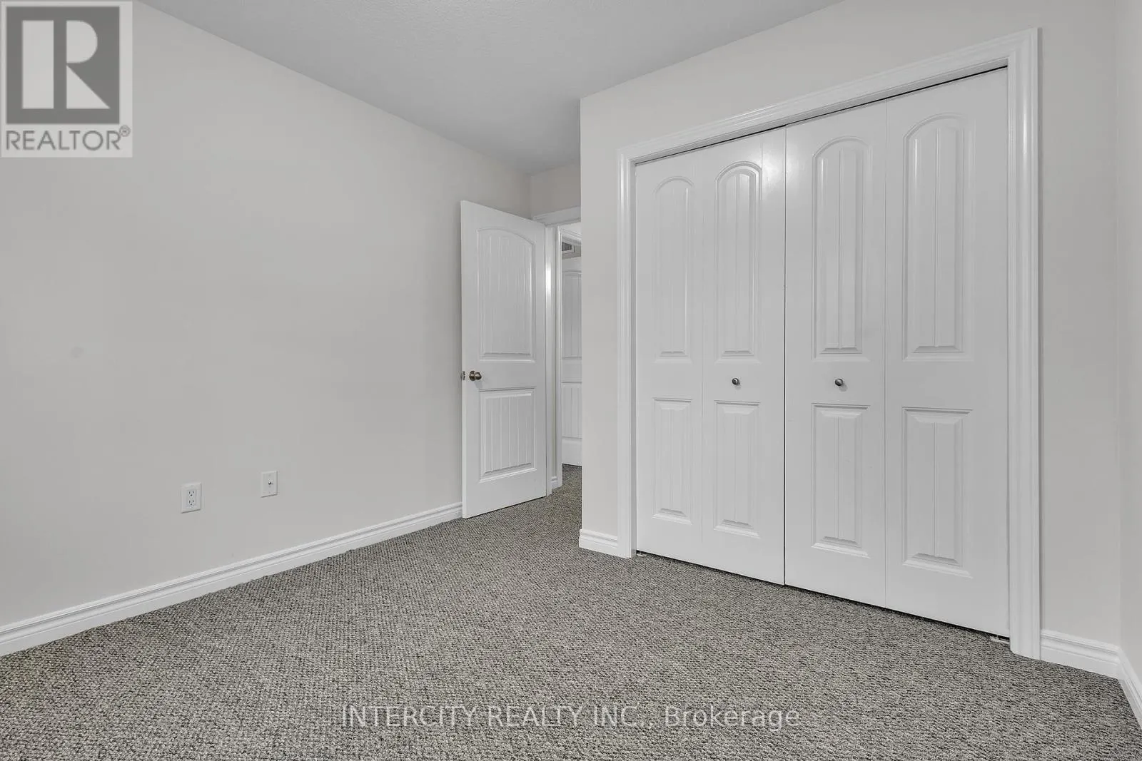 51 LAUGHLAND LANE