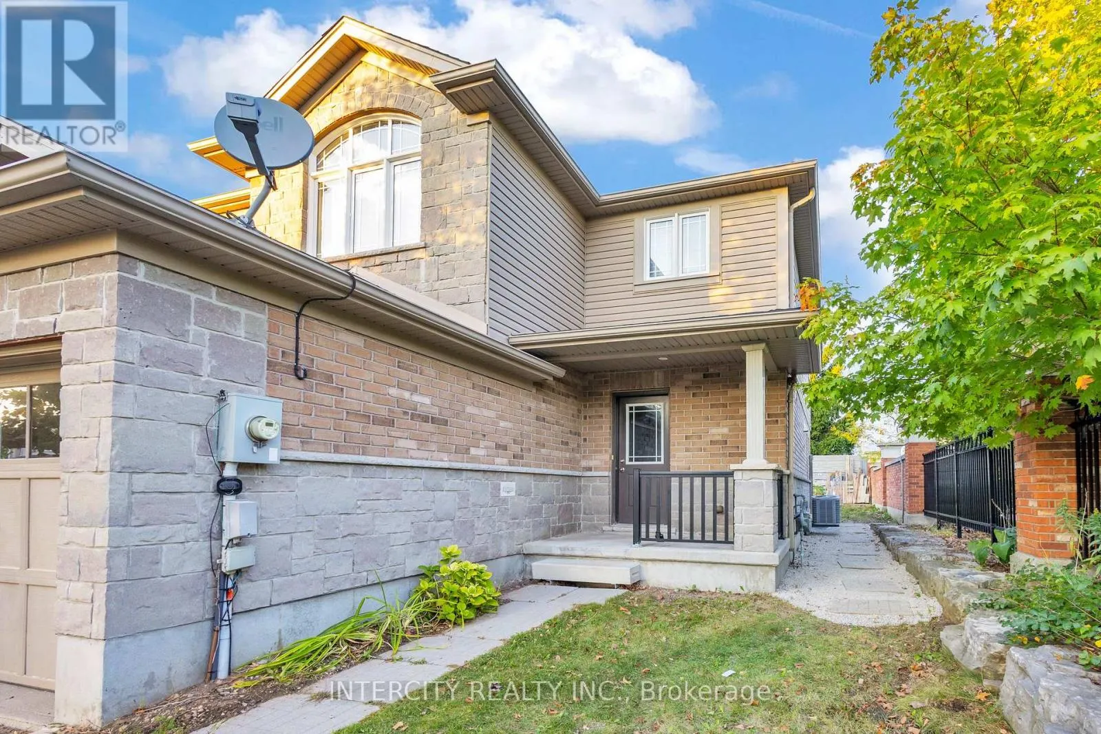 51 LAUGHLAND LANE