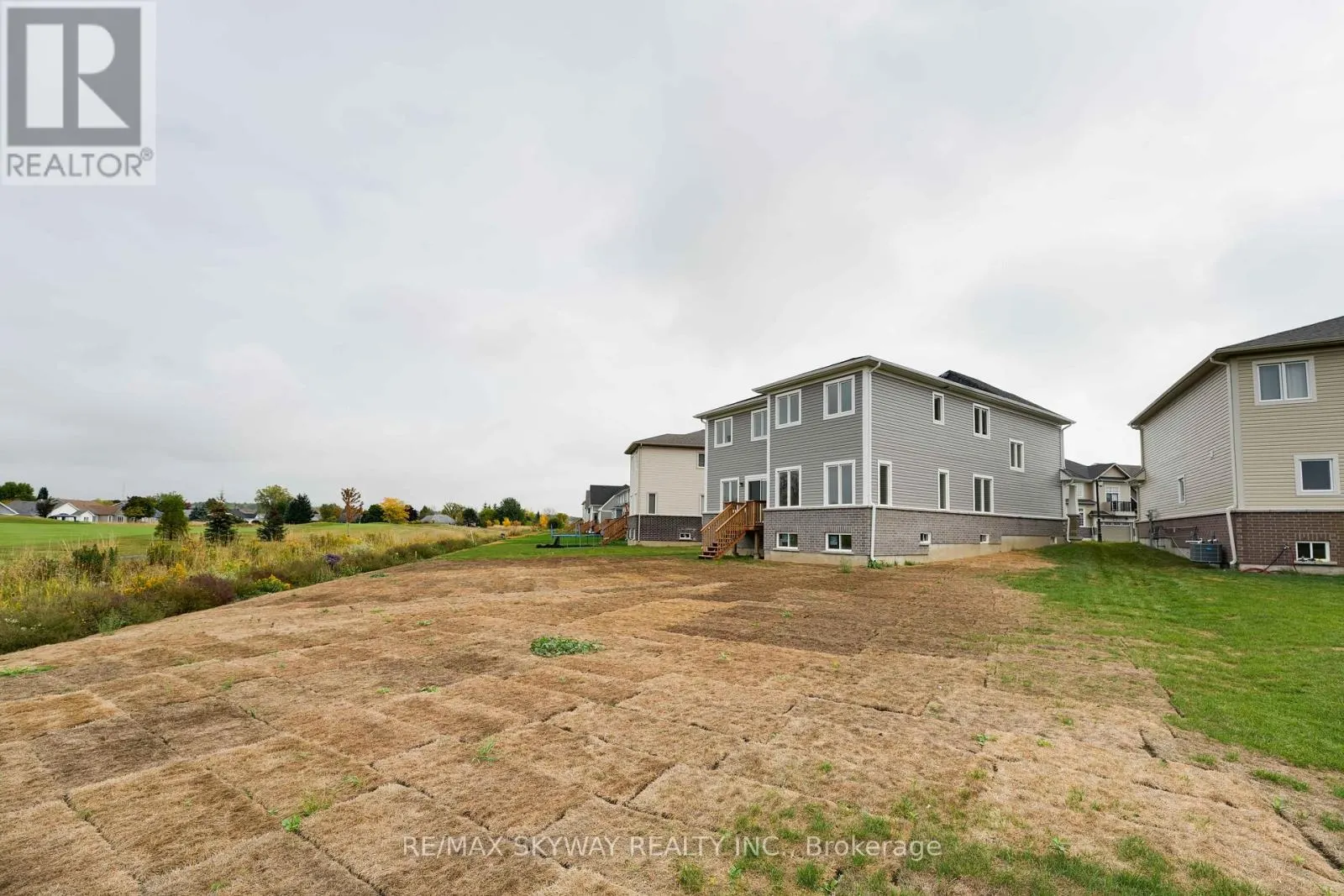 76 GOLF LINKS DRIVE