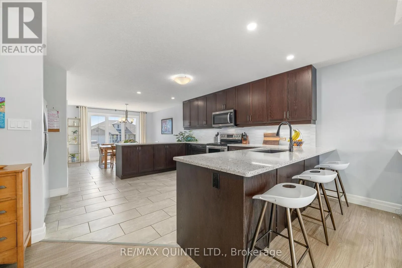 56 MCINTOSH CRESCENT