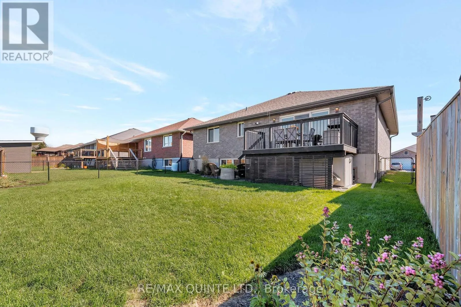 56 MCINTOSH CRESCENT