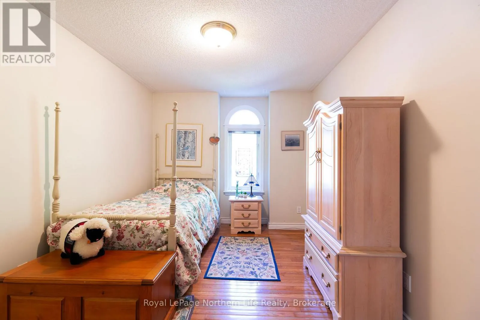 389 CARMICHAEL DRIVE