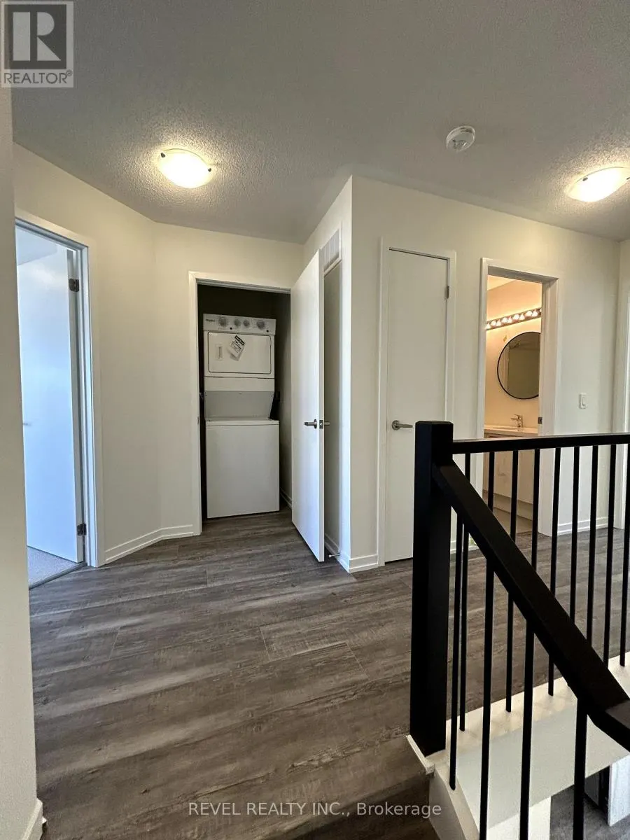 25 RADIUM LANE