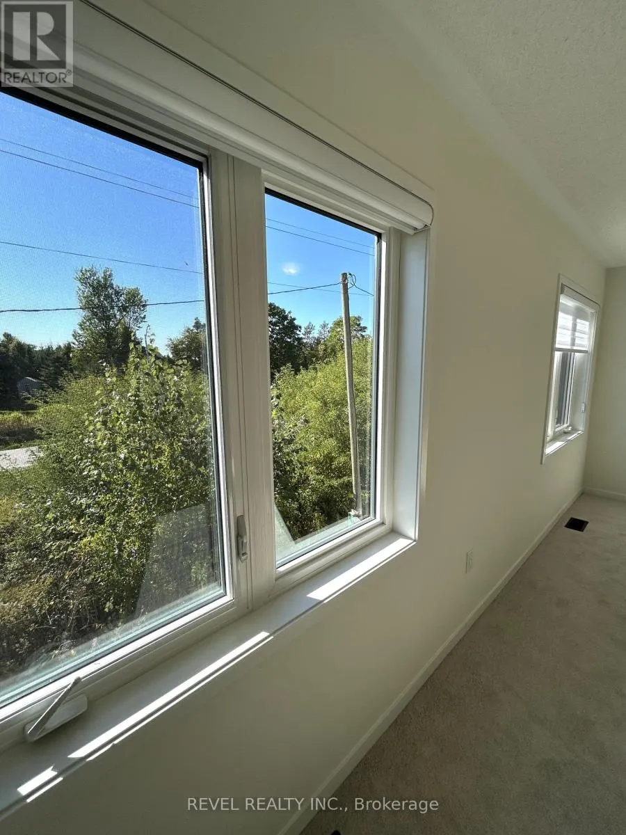 25 RADIUM LANE