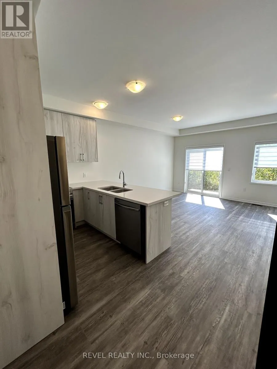 25 RADIUM LANE