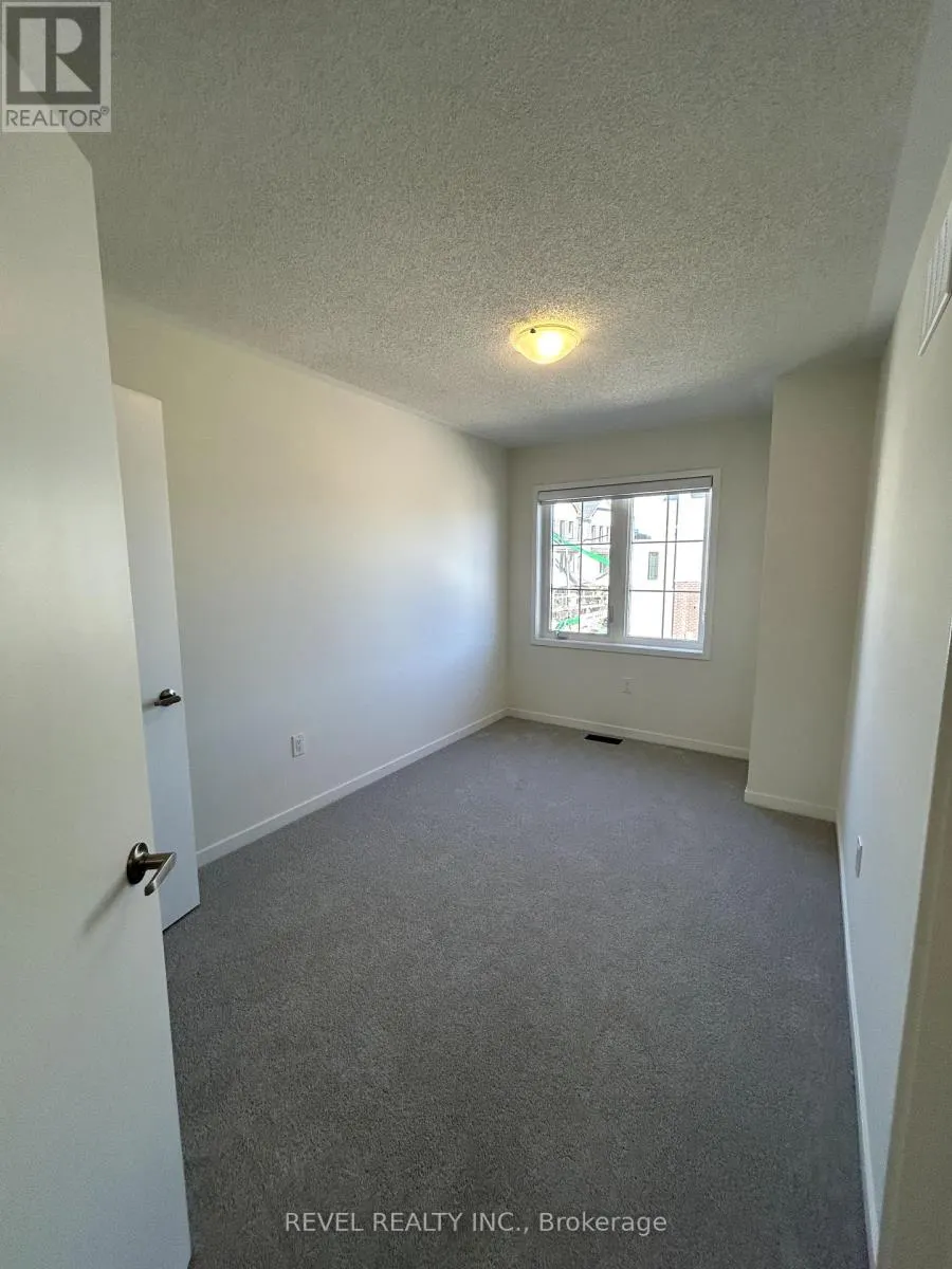 25 RADIUM LANE