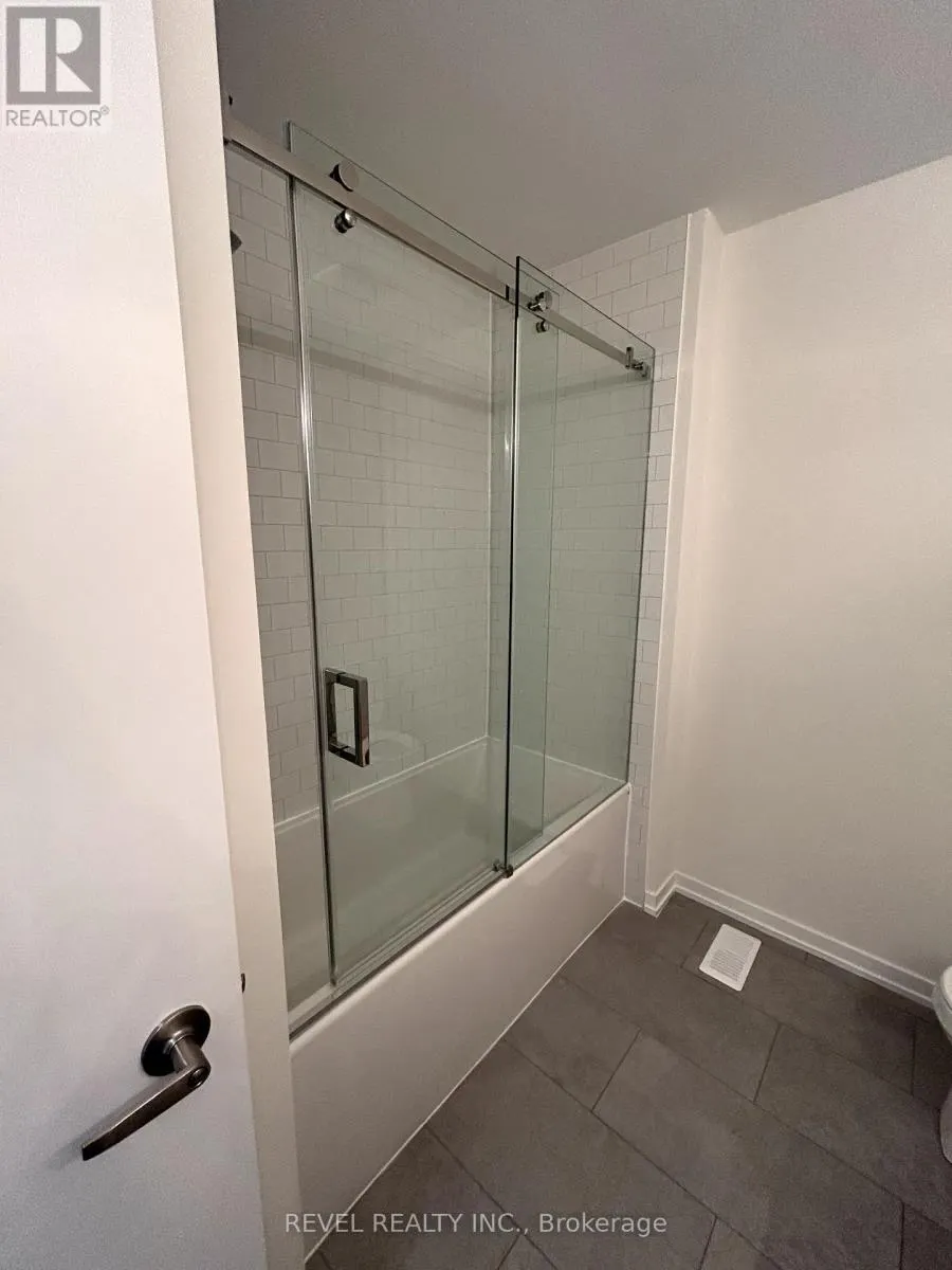 25 RADIUM LANE