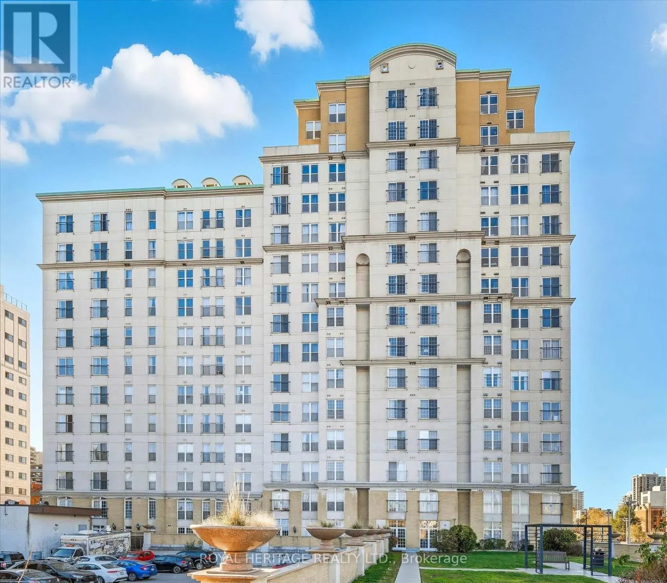 615 - 135 JAMES STREET S
