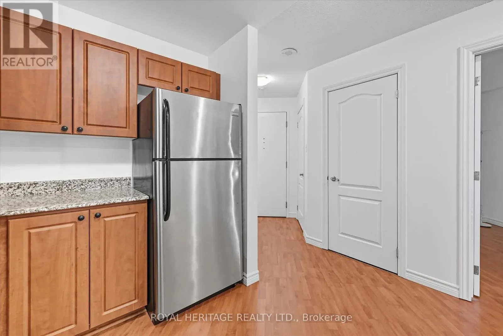 615 - 135 JAMES STREET S