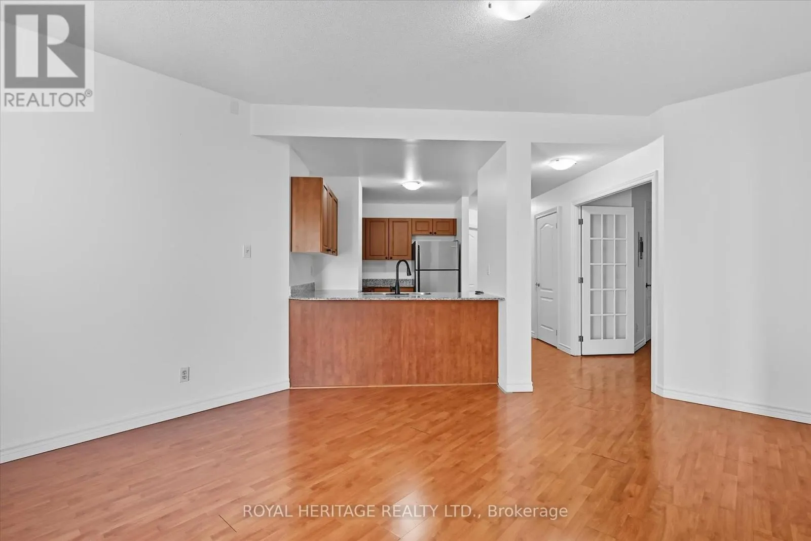 615 - 135 JAMES STREET S