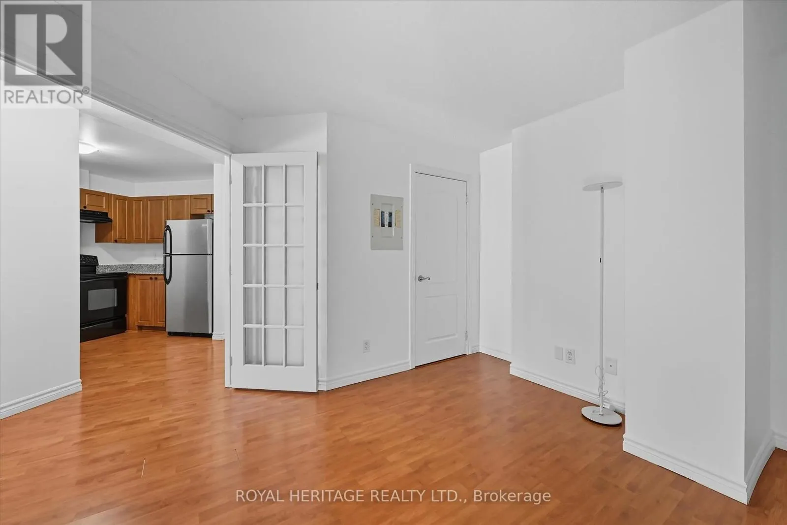 615 - 135 JAMES STREET S