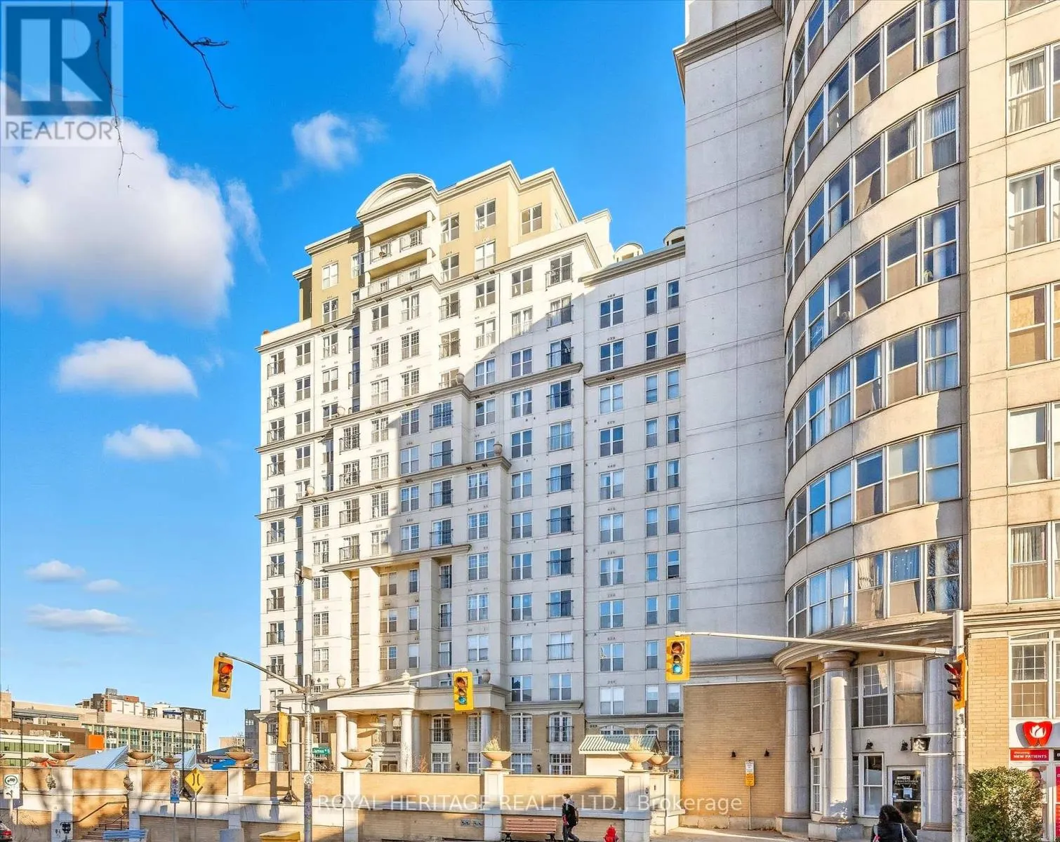 615 - 135 JAMES STREET S