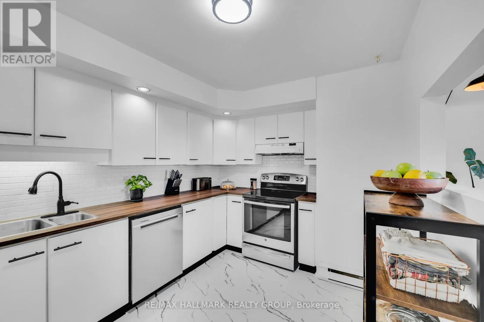 3 - 5 TIMBERVIEW WAY