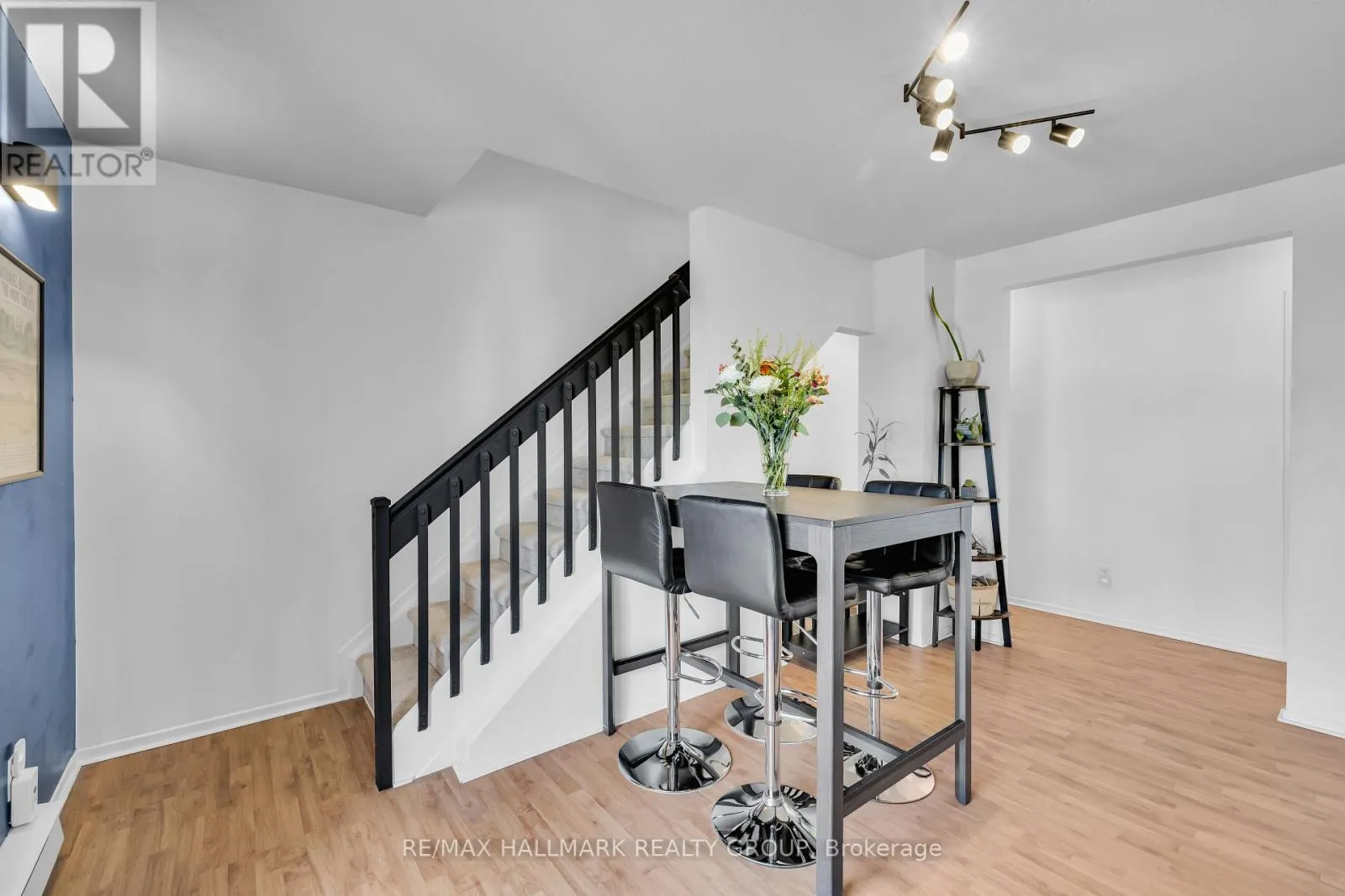 3 - 5 TIMBERVIEW WAY