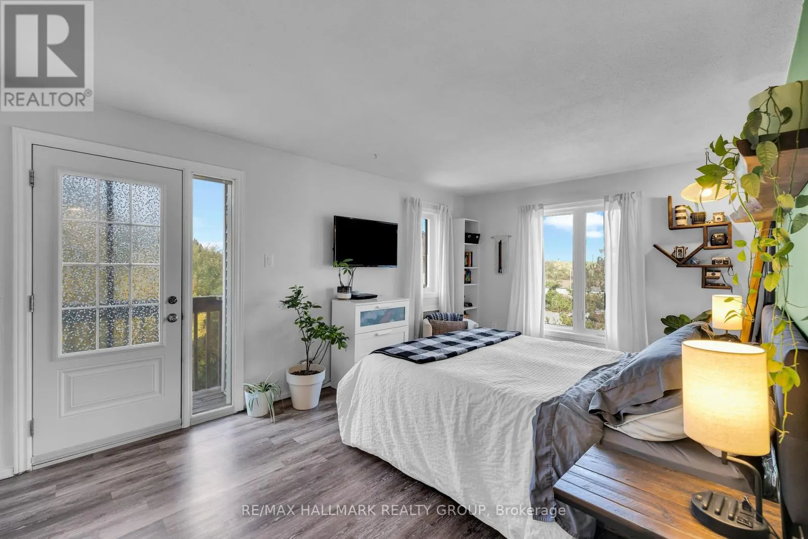 3 - 5 TIMBERVIEW WAY