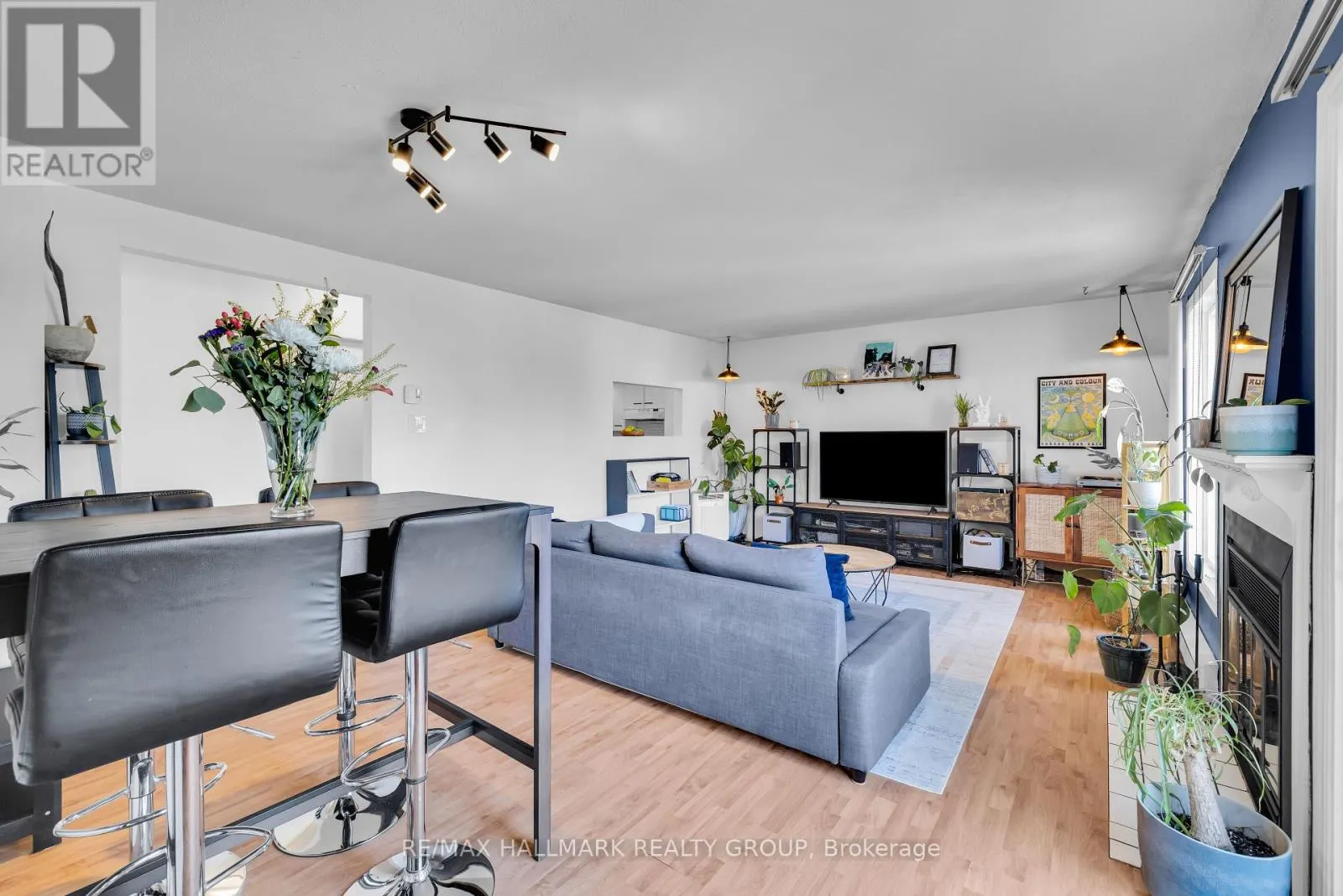 3 - 5 TIMBERVIEW WAY