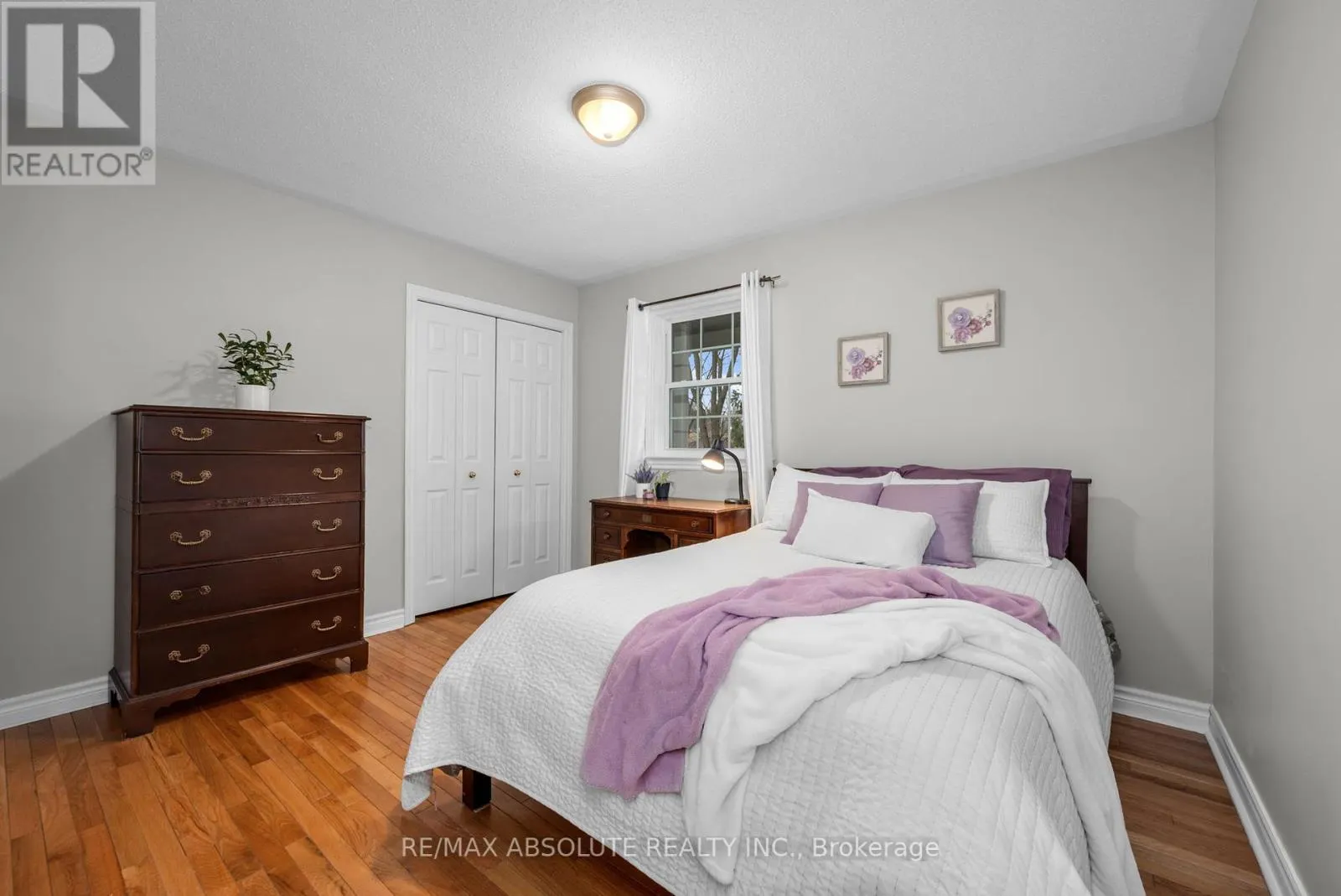 1601 SHAUNA CRESCENT