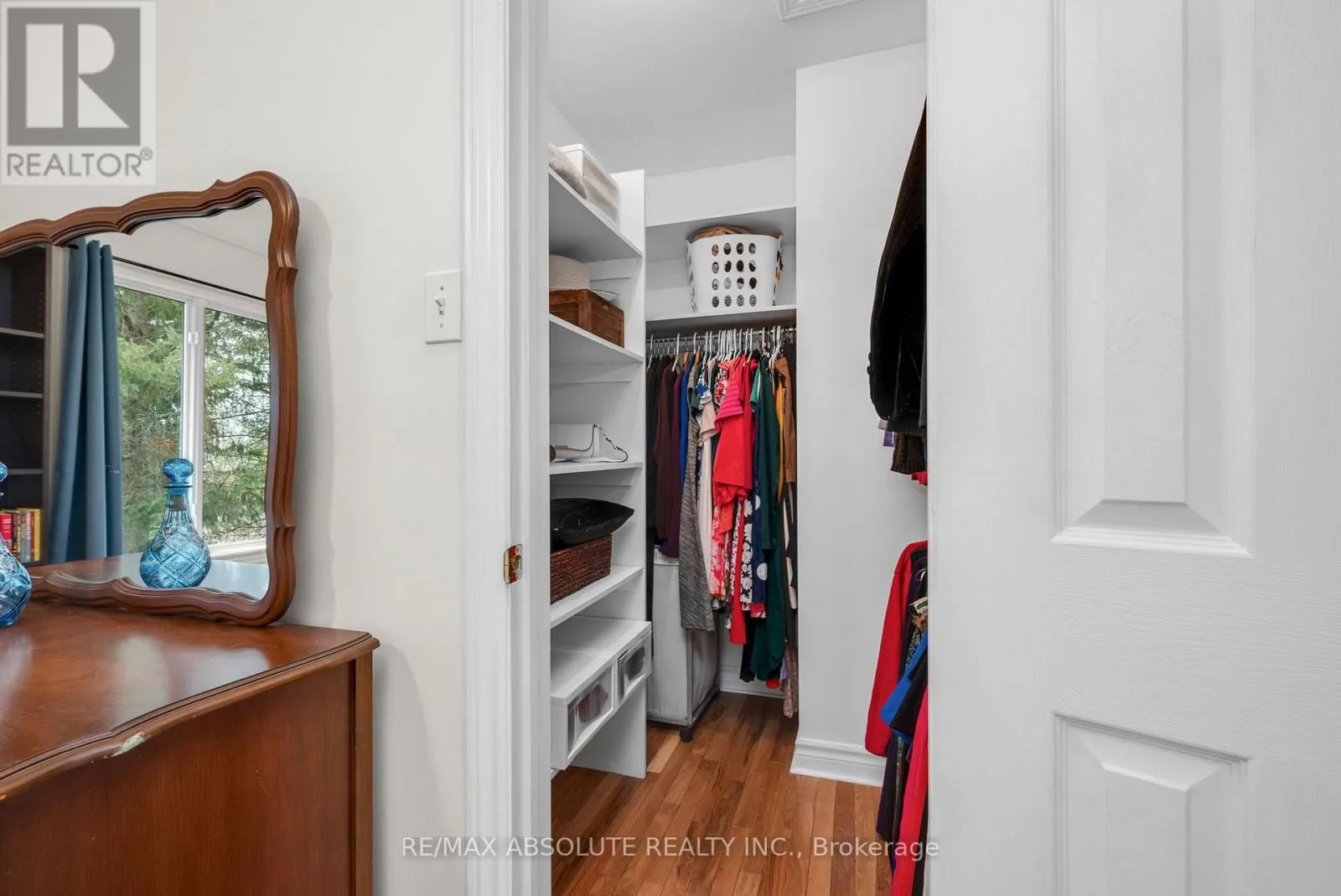 1601 SHAUNA CRESCENT
